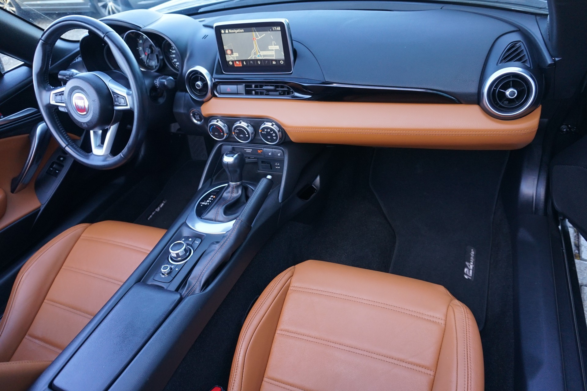 FIAT 124 Spider 1.4 TB Lusso Automat mit erst 25`000km!!-image-16
