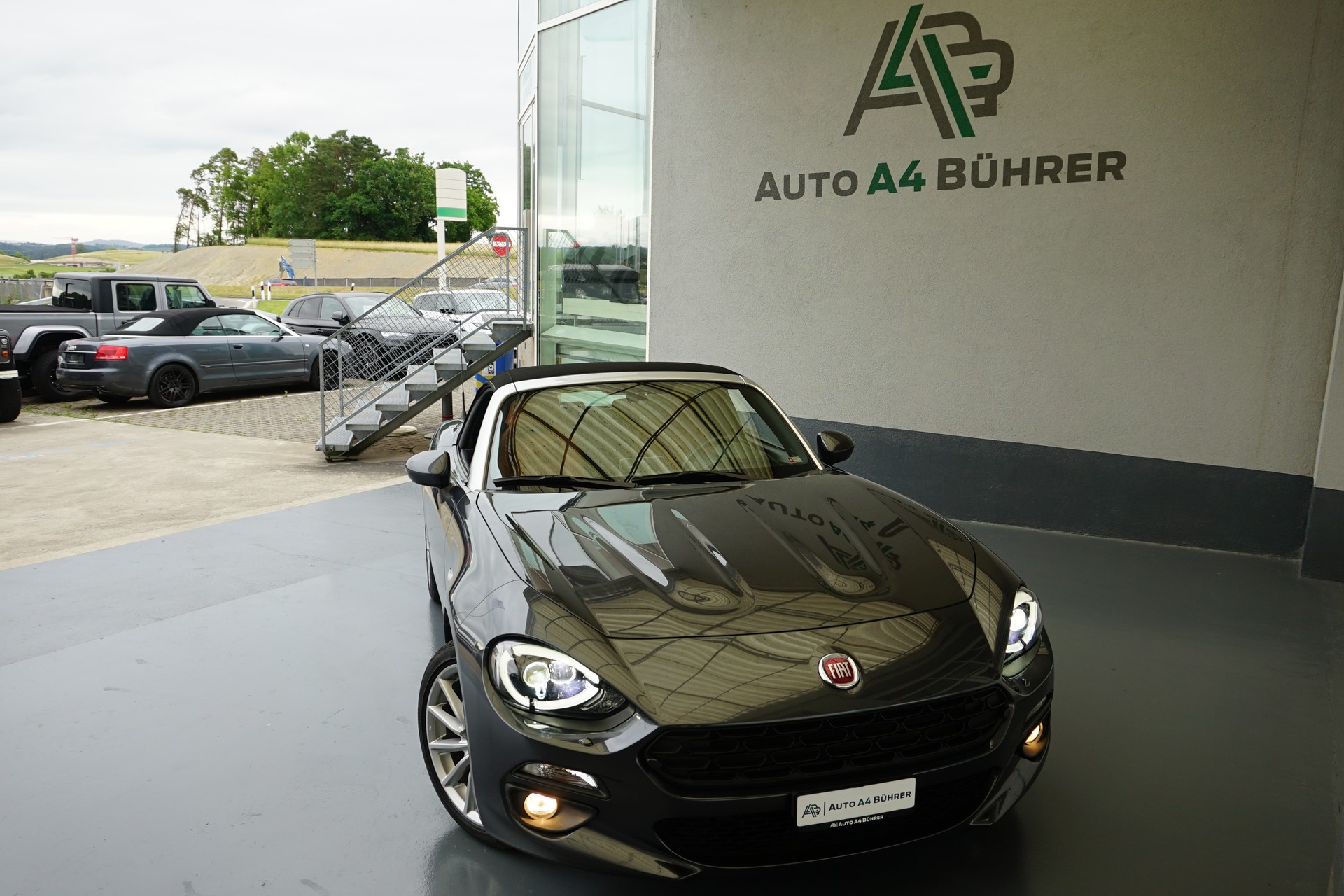 FIAT 124 Spider 1.4 TB Lusso Automat mit erst 25`000km!!-image-4