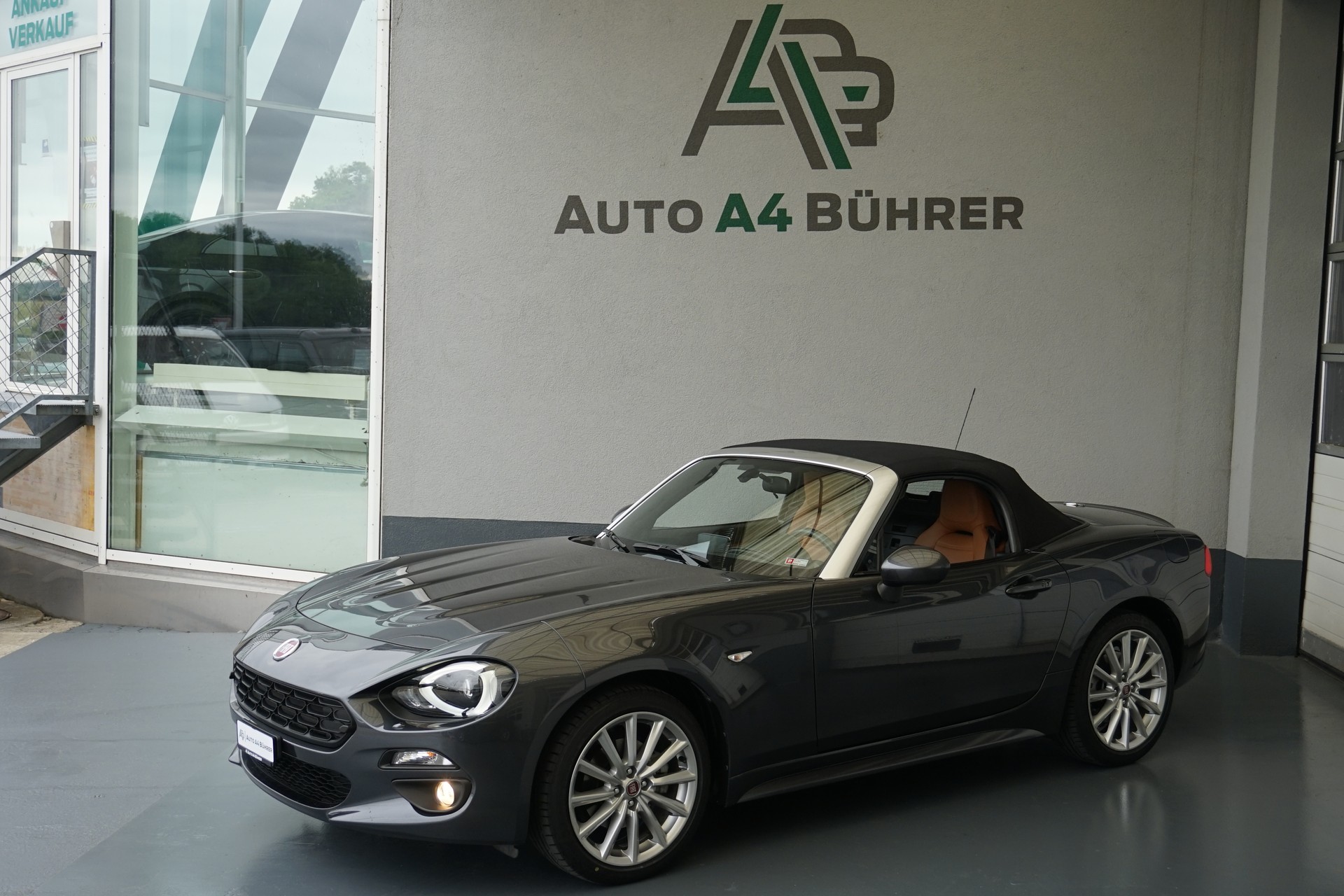 FIAT 124 Spider 1.4 TB Lusso Automat mit erst 25`000km!!-image-7
