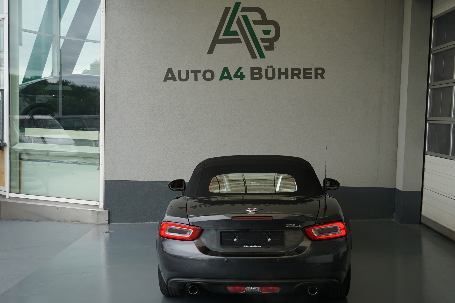 FIAT 124 Spider 1.4 TB Lusso Automat mit erst 25`000km!!-image-12