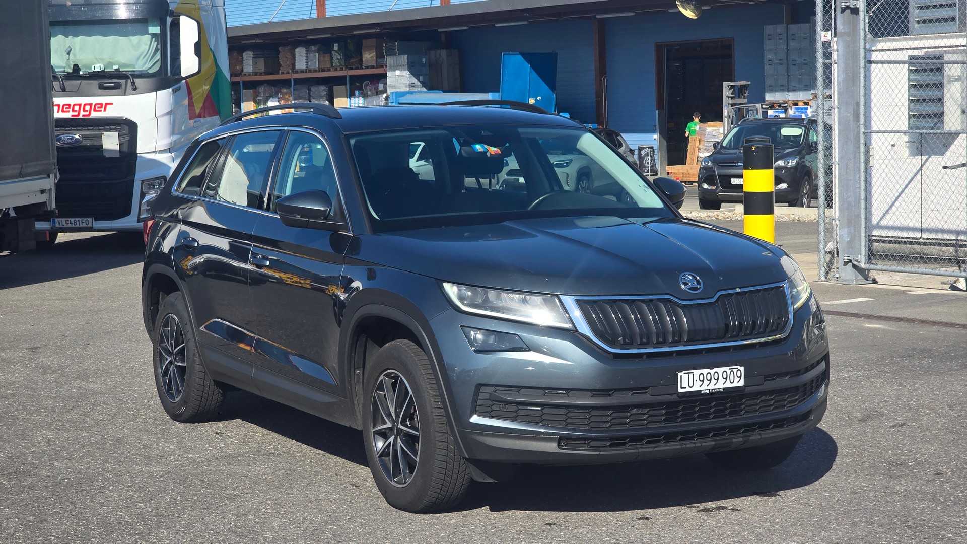 SKODA Kodiaq 2.0 TDI CR Ambition 4x4 DSG-image-0