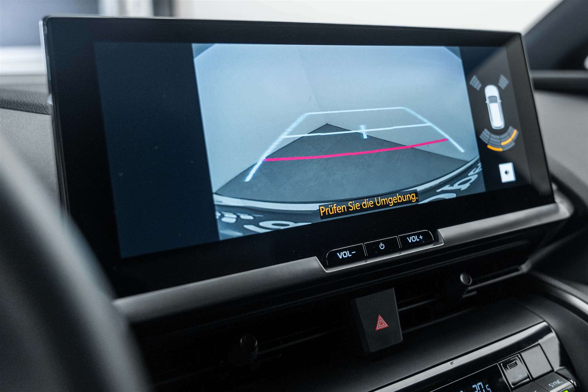 TOYOTA C-HR 2.0 HSD Trend CVT-Automat-image-14