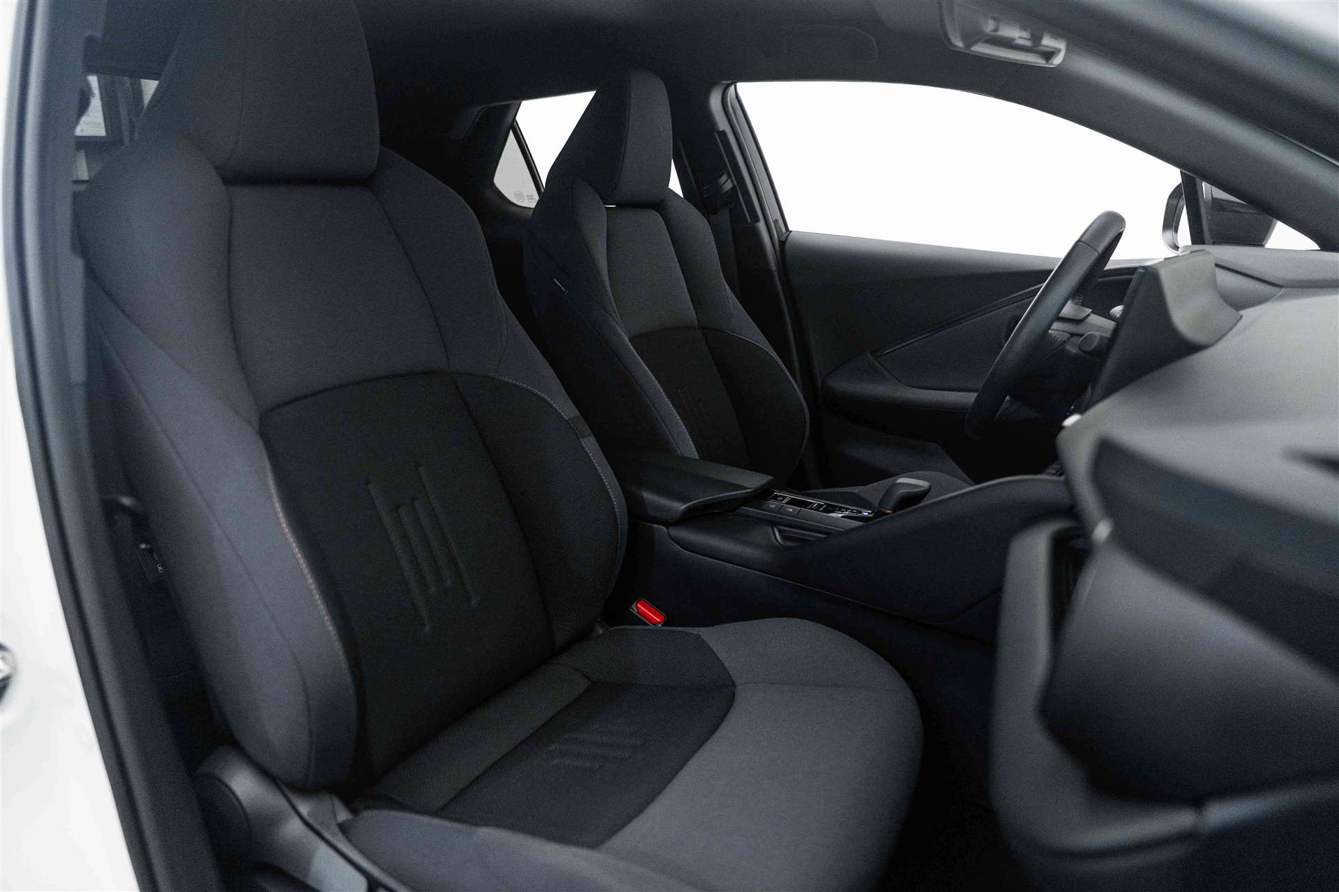 TOYOTA C-HR 2.0 HSD Trend CVT-Automat-image-9