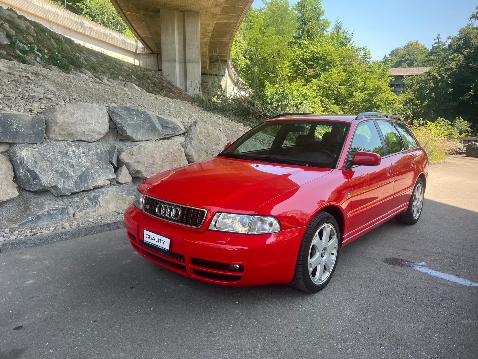 AUDI S4 Avant quattro-image-0