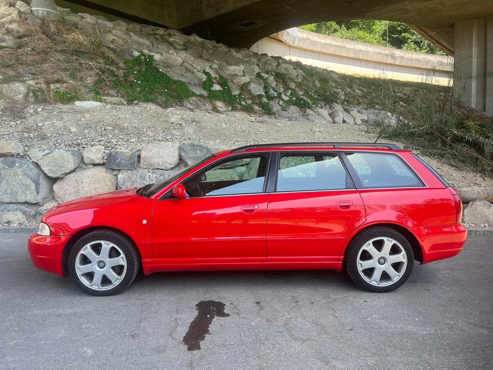 AUDI S4 Avant quattro-image-2