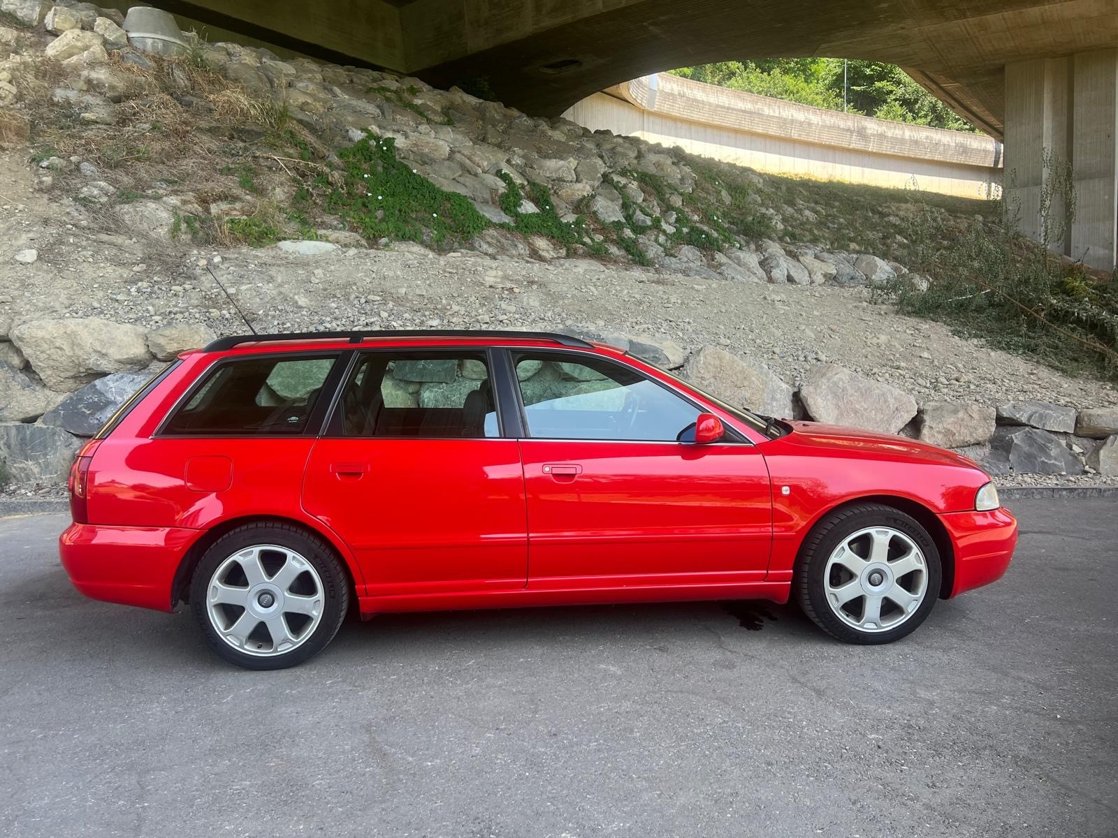 AUDI S4 Avant quattro-image-5