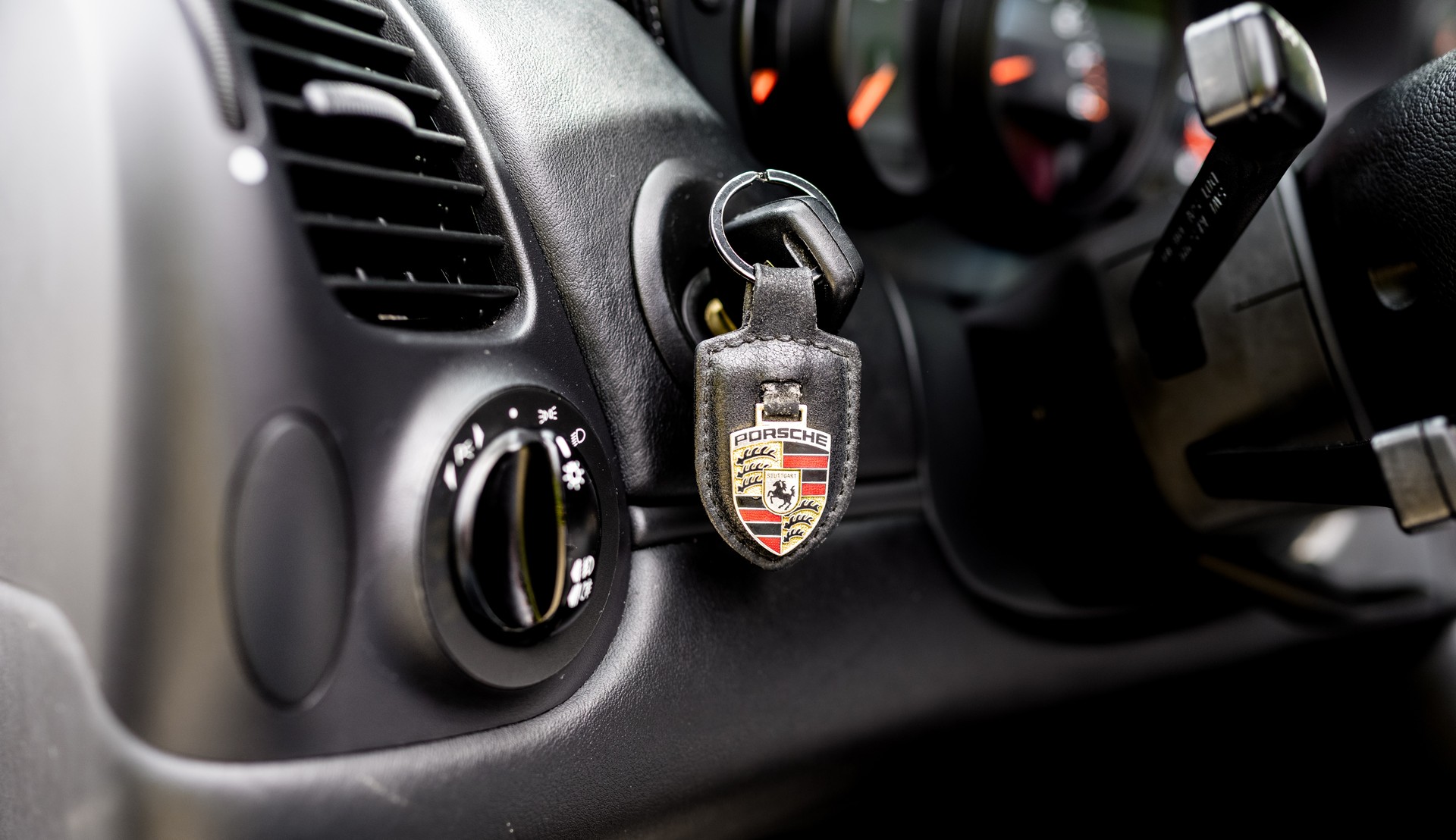 PORSCHE 3.6 Carrera 2-image-9