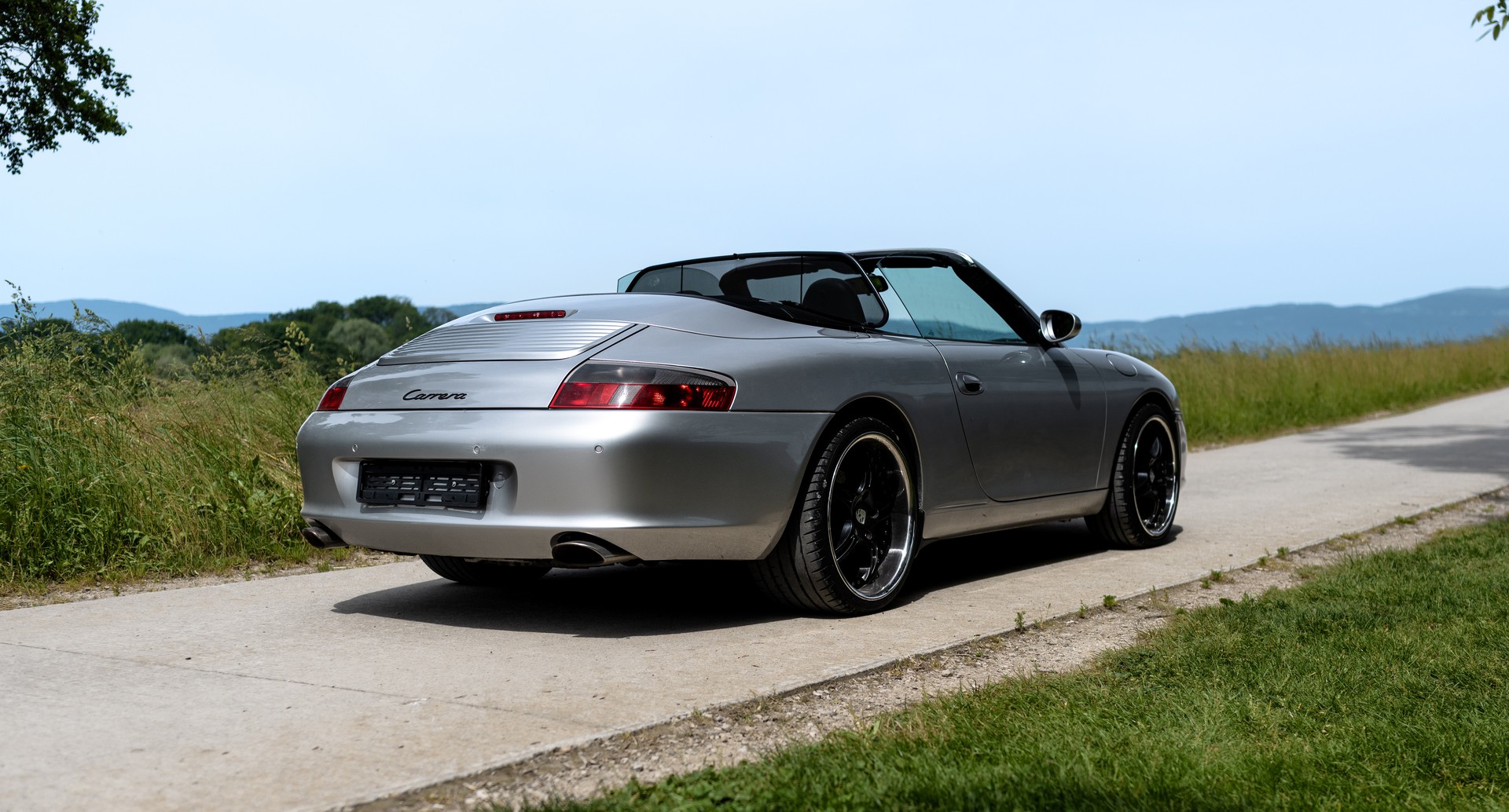 PORSCHE 3.6 Carrera 2-image-1