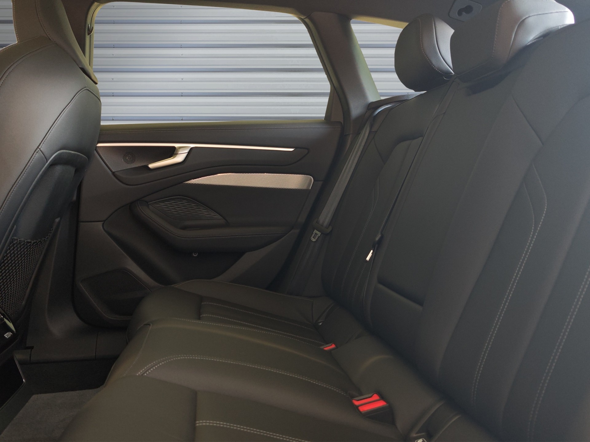 AUDI A6 Avant TDI 150 kW S tronic-image-10