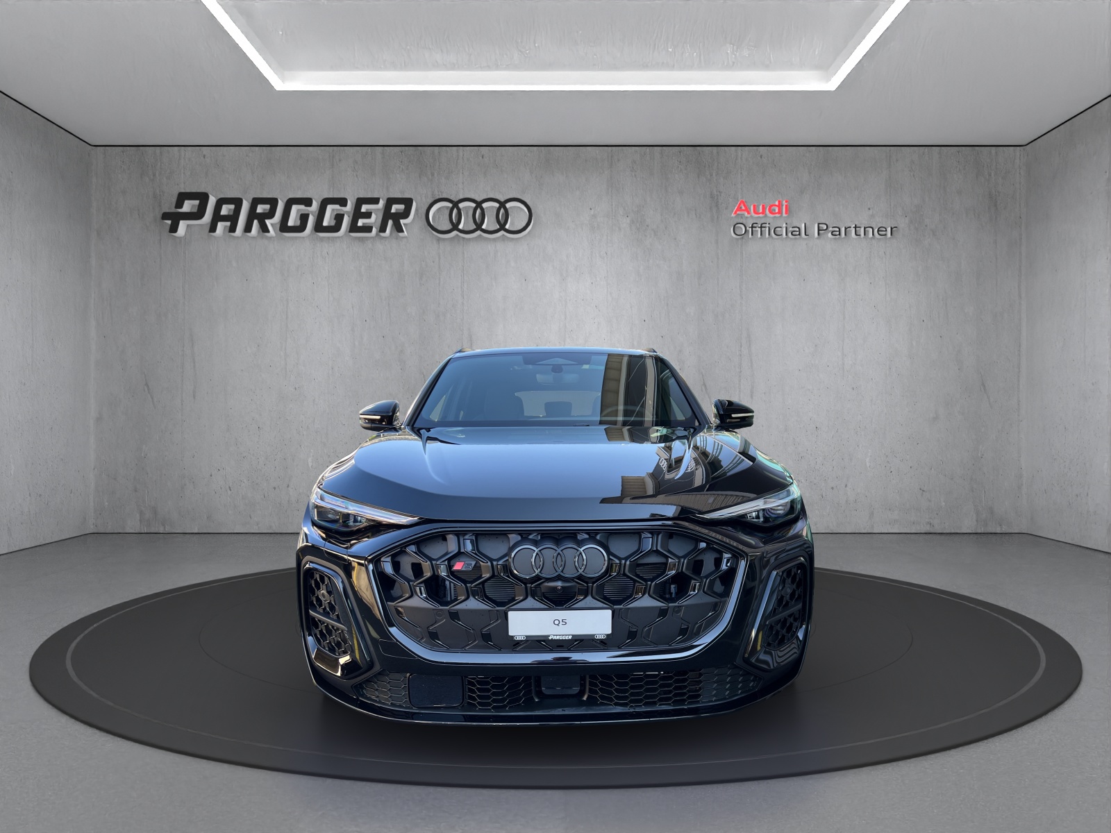 AUDI SQ5 TFSI quattro S-tronic-image-1