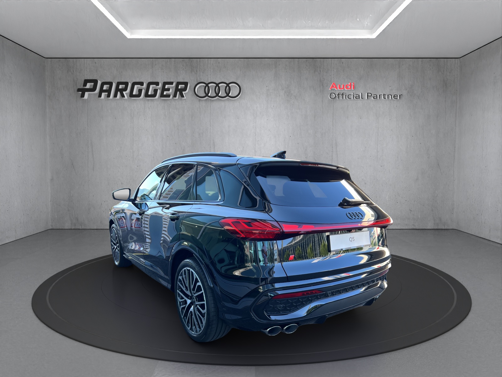 AUDI SQ5 TFSI quattro S-tronic-image-4