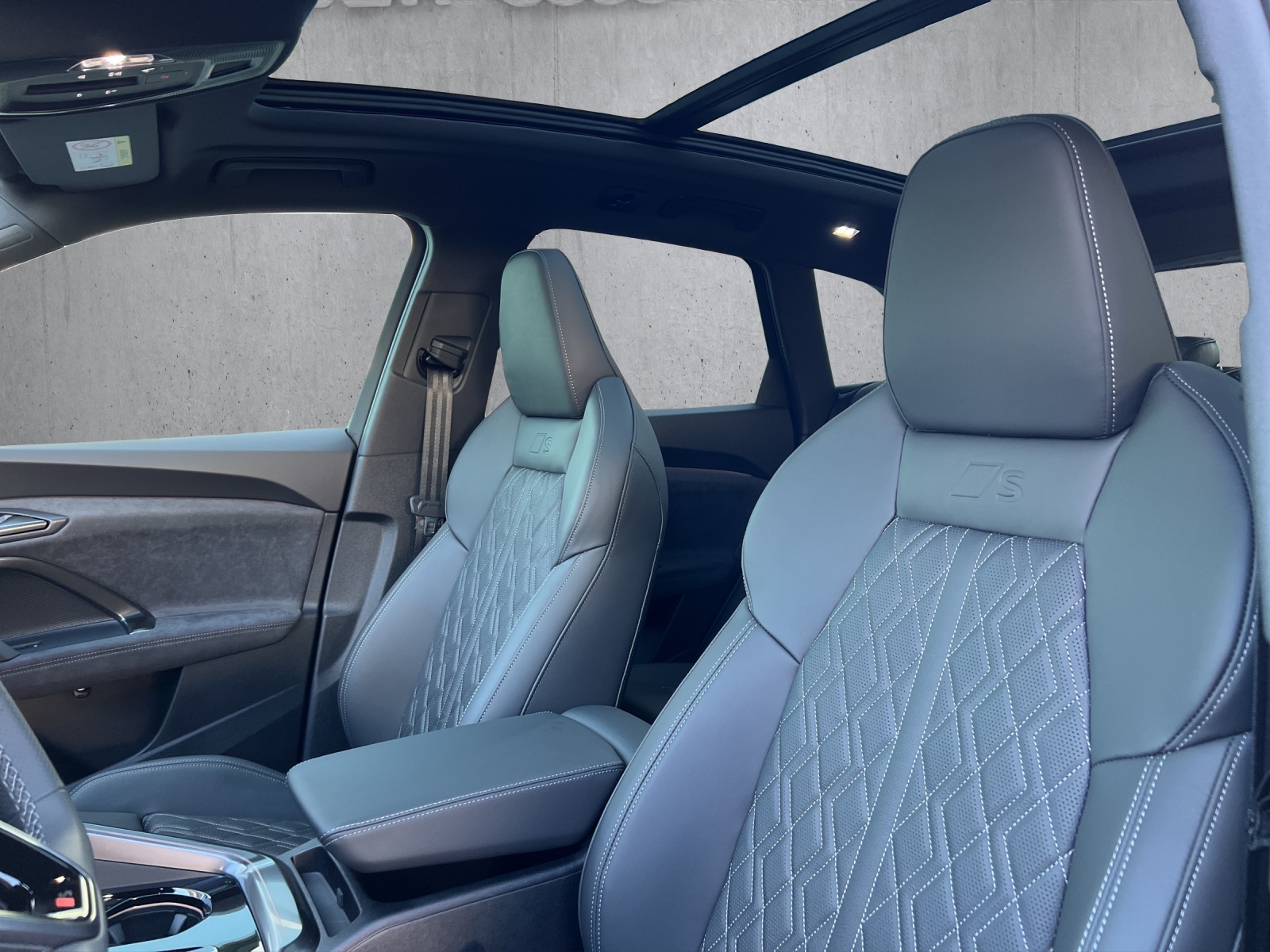 AUDI SQ5 TFSI quattro S-tronic-image-16