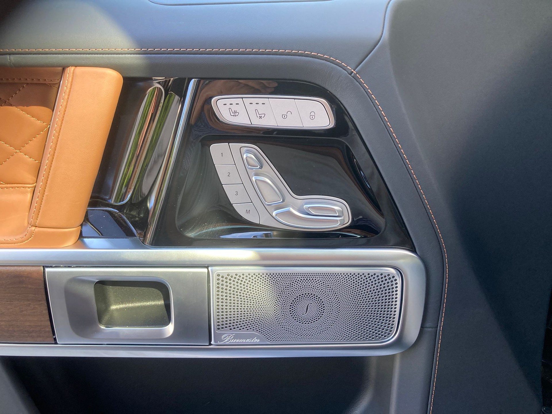 MERCEDES-BENZ G 400d AMG Line 9G-Tronic-image-15