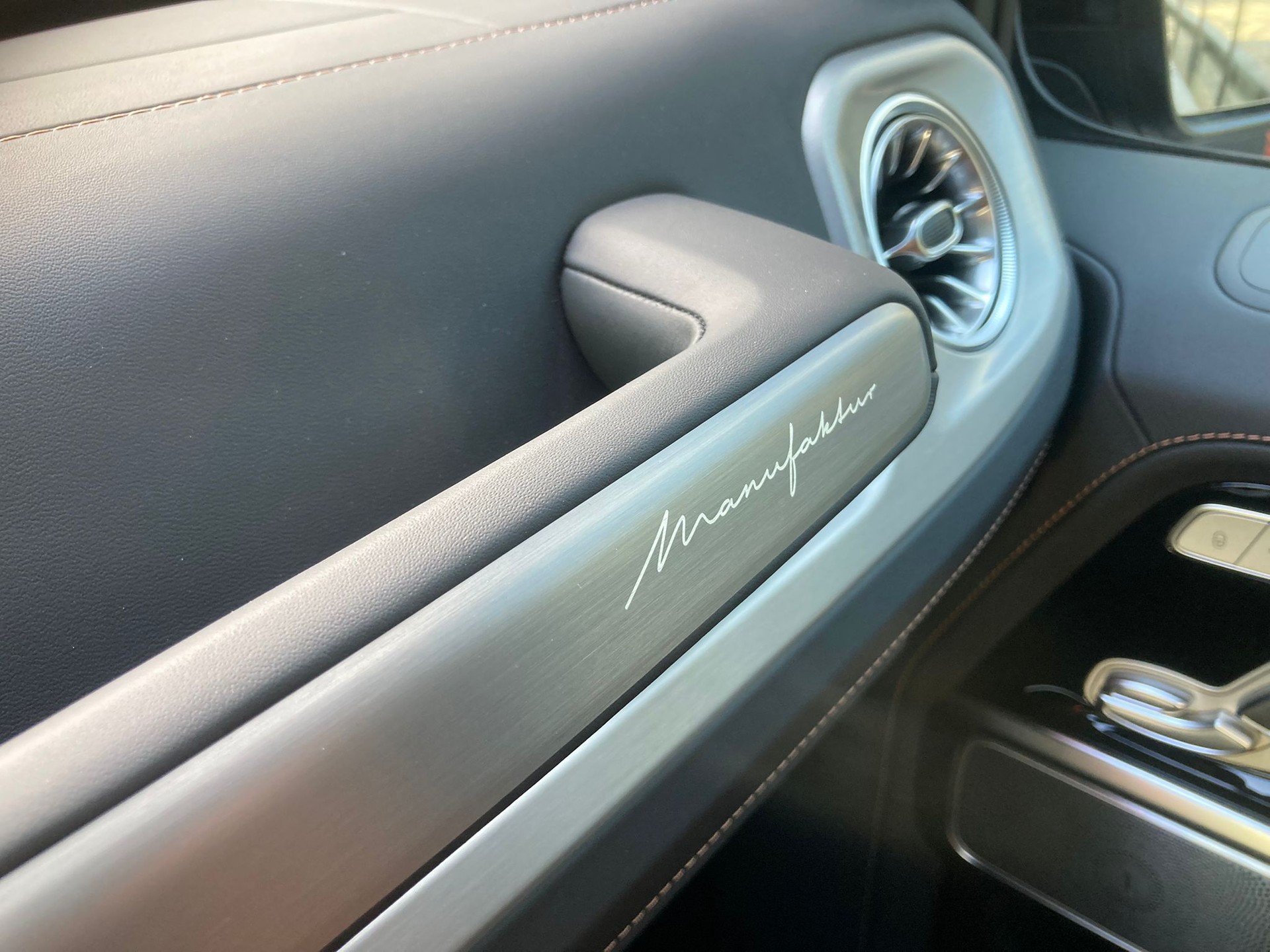 MERCEDES-BENZ G 400d AMG Line 9G-Tronic-image-18