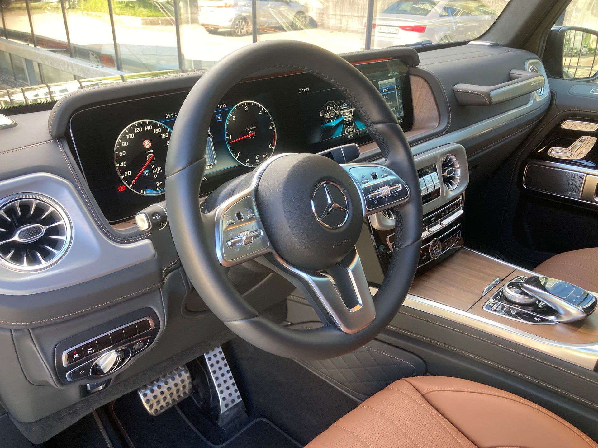 MERCEDES-BENZ G 400d AMG Line 9G-Tronic-image-17