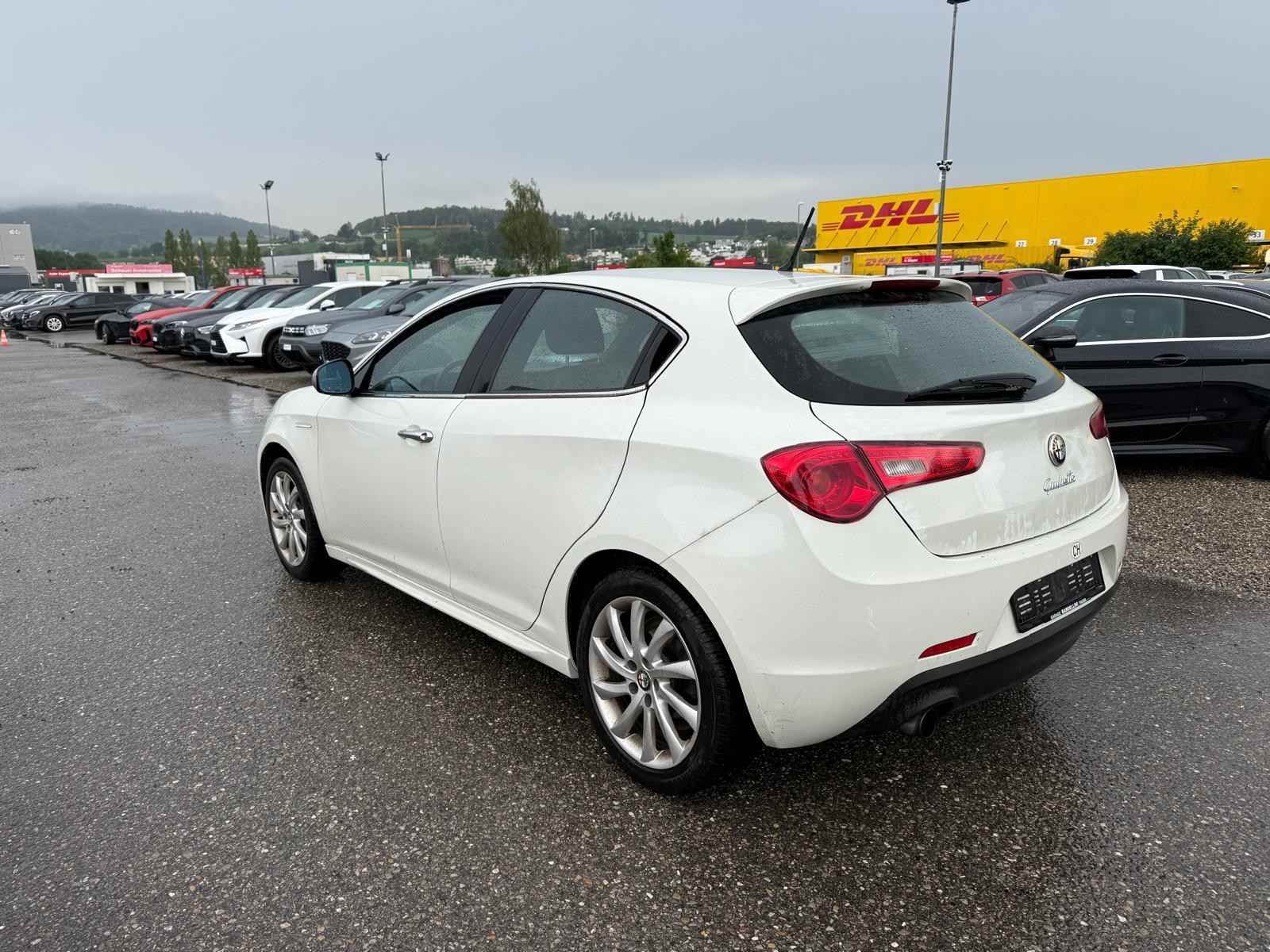 ALFA ROMEO Giulietta 1.4 TB MA 170 Distinctive-image-3