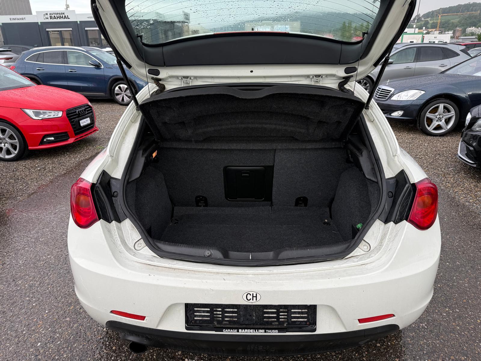 ALFA ROMEO Giulietta 1.4 TB MA 170 Distinctive-image-11
