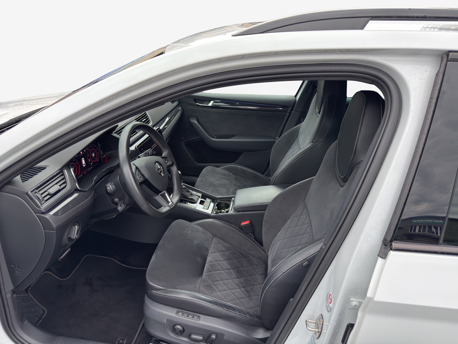 SKODA Superb Combi 2.0 TSI SportLine+ DSG 4x4-image-7