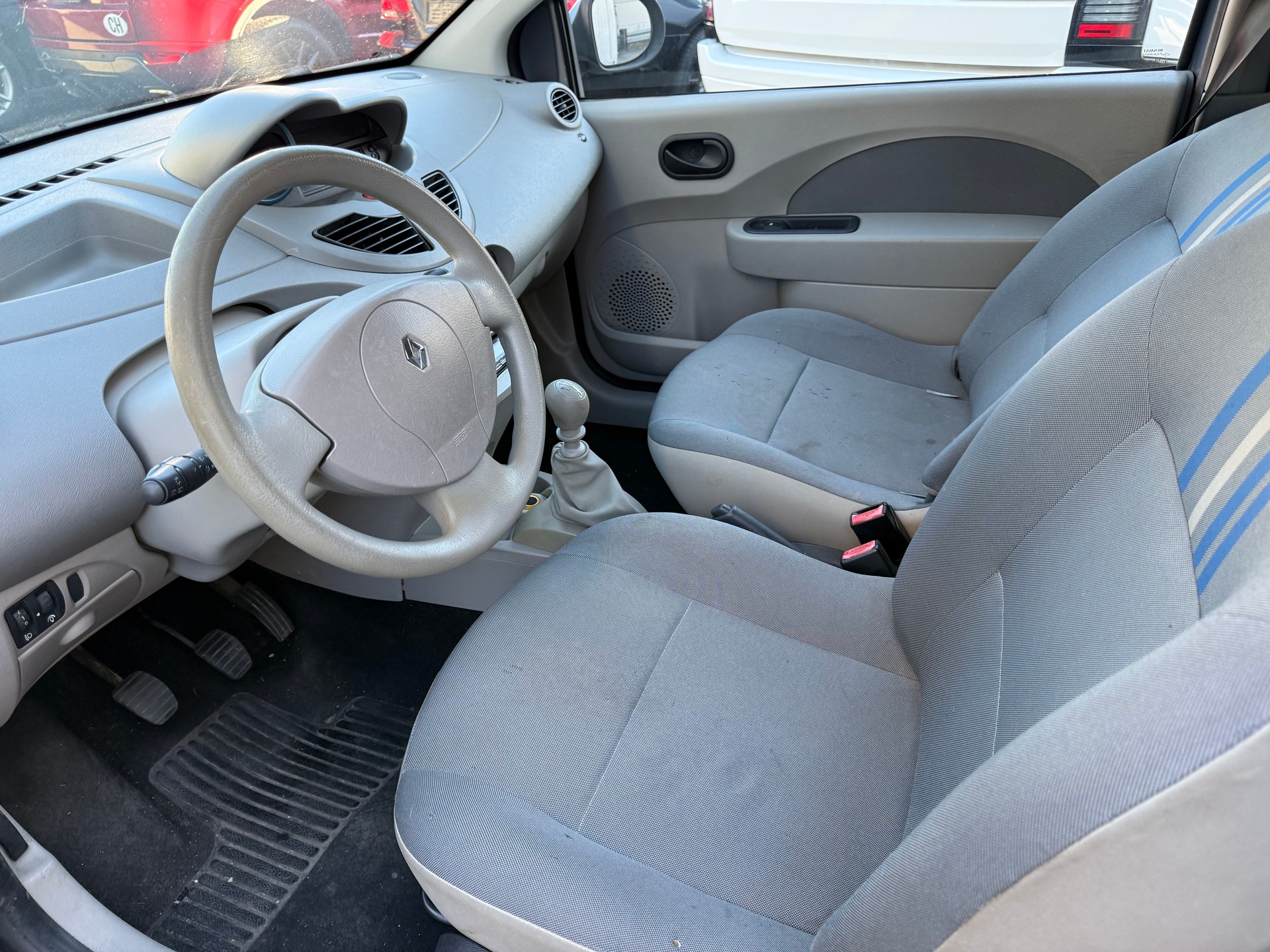 RENAULT Twingo 1.2 16V Expression-image-9