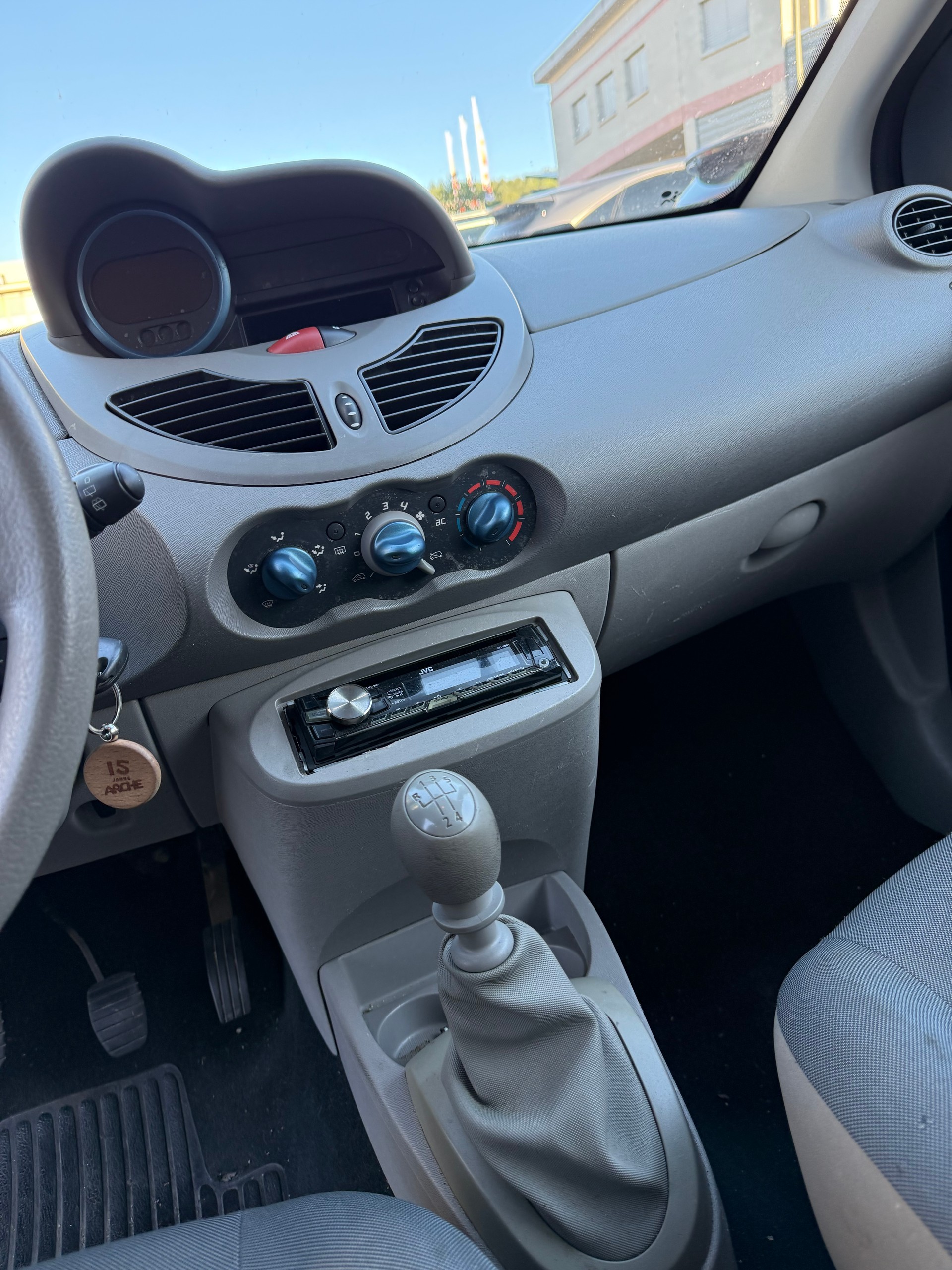 RENAULT Twingo 1.2 16V Expression-image-6