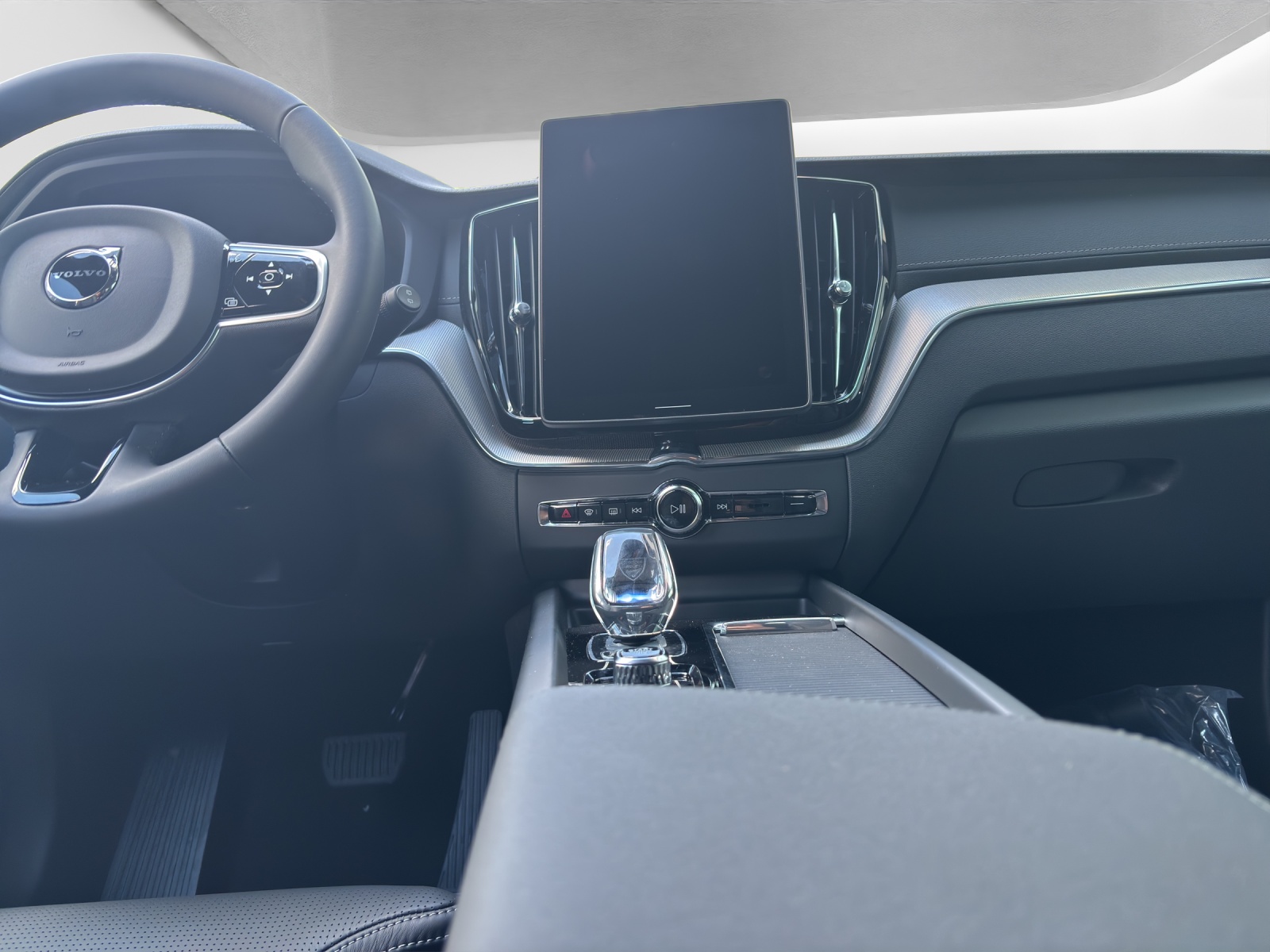 VOLVO XC60 2.0 T8 TE Ultra Dark eAWD-image-8