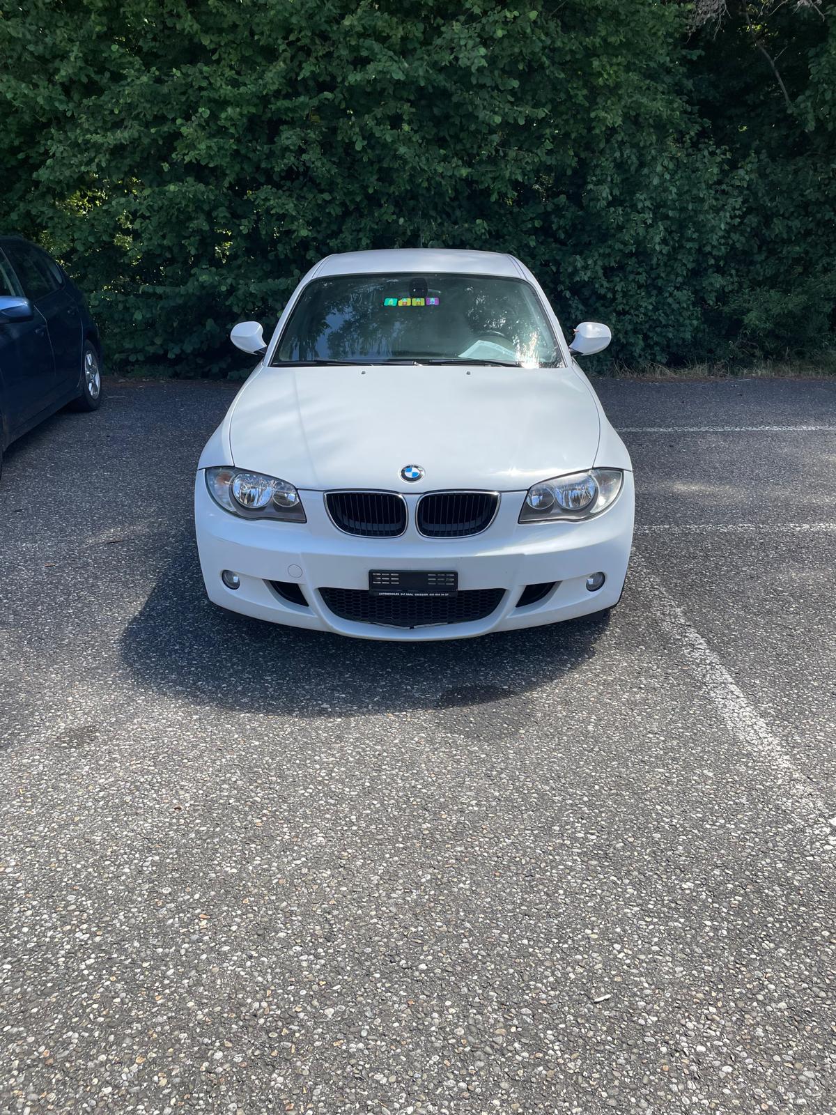 BMW 118d Dynamic Edition-image-0