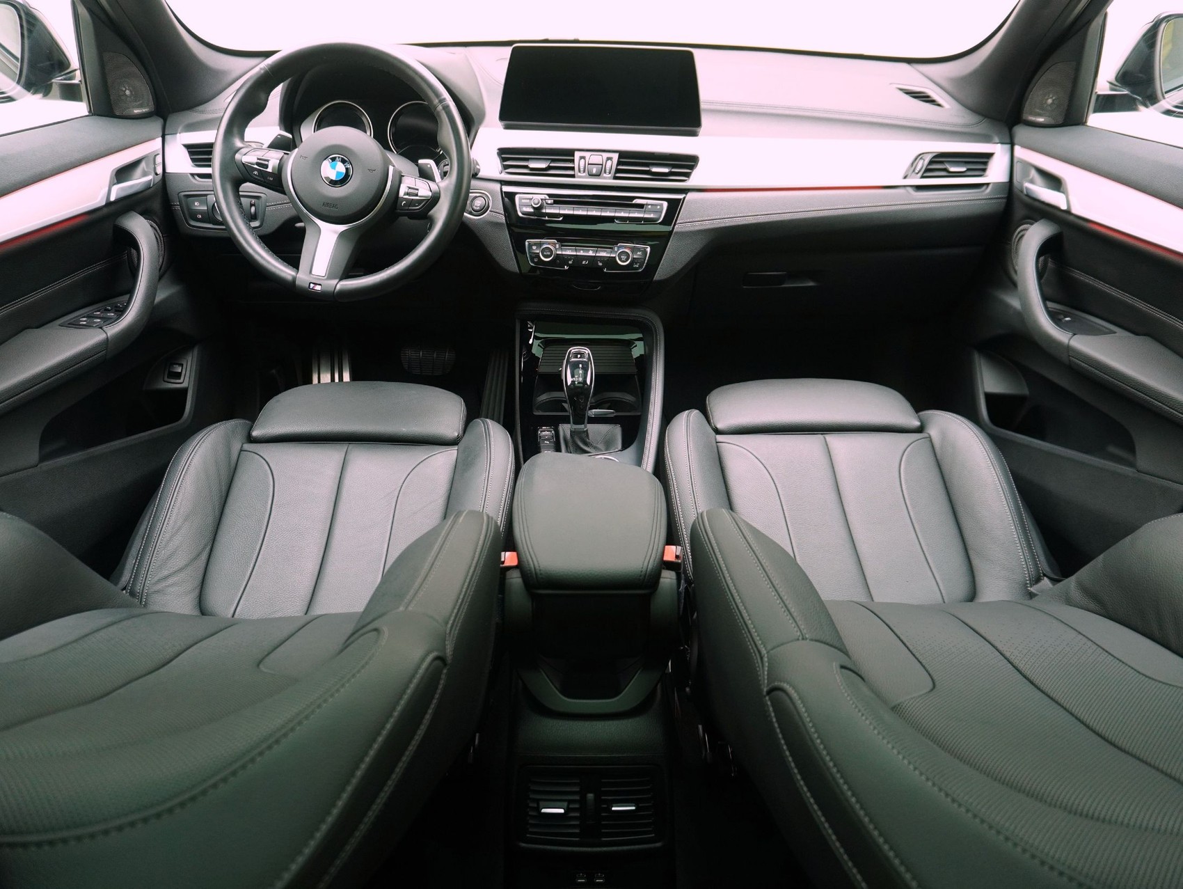 BMW X1 25i xDrive M Sport-image-13
