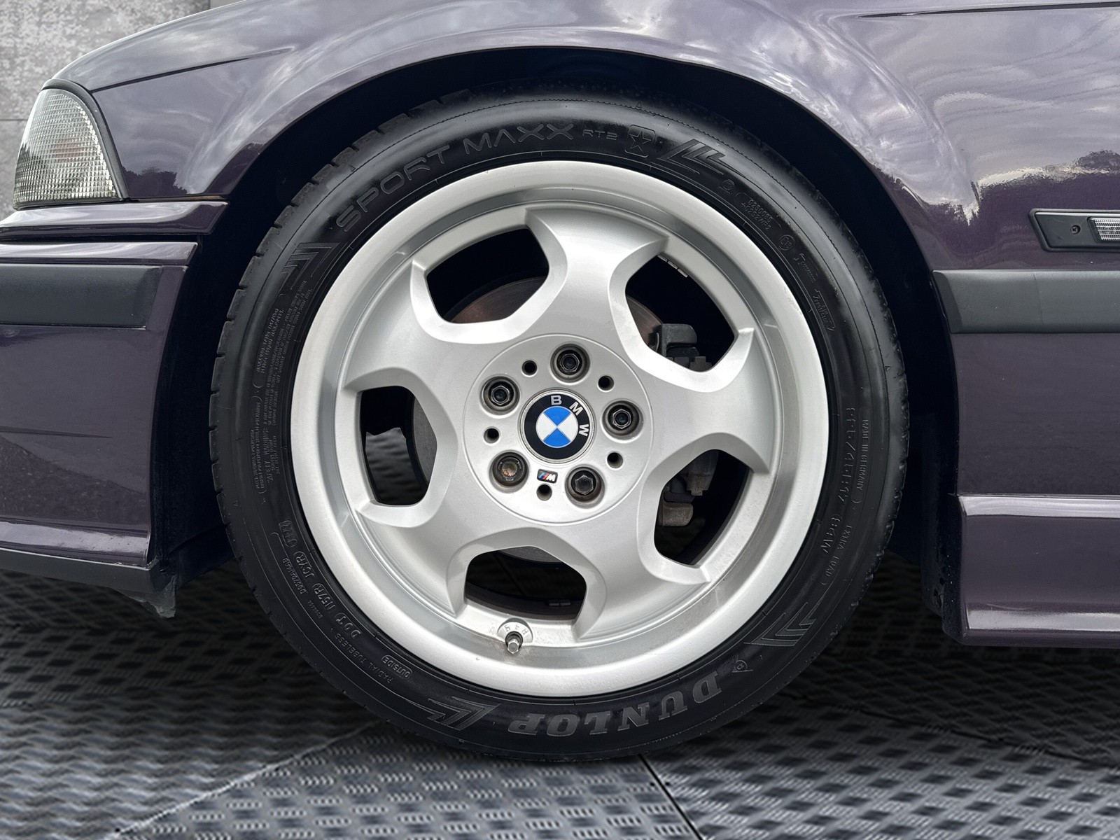 BMW 328i Cabrio-image-8