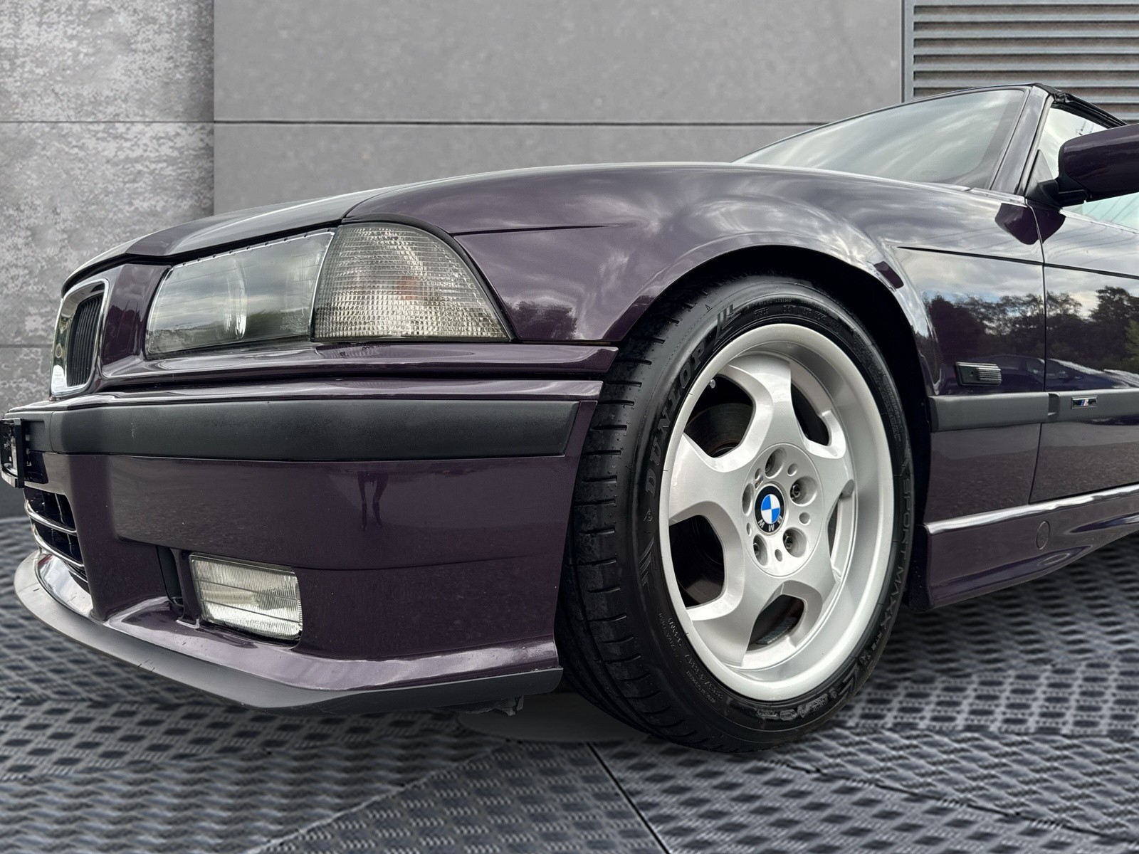 BMW 328i Cabrio-image-7