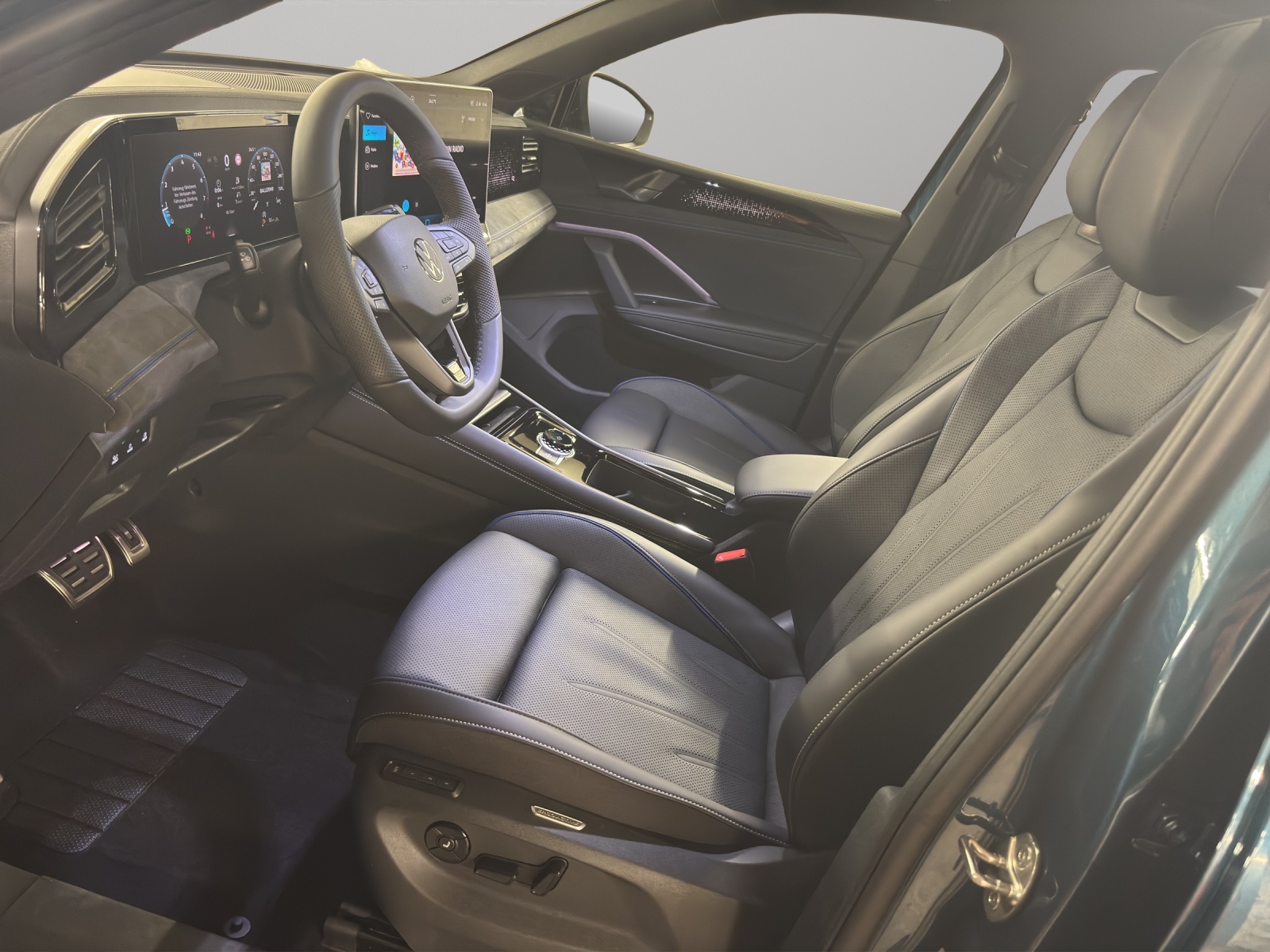 VW Tiguan 2.0 TSI DSG R-Line United 4Motion-image-5