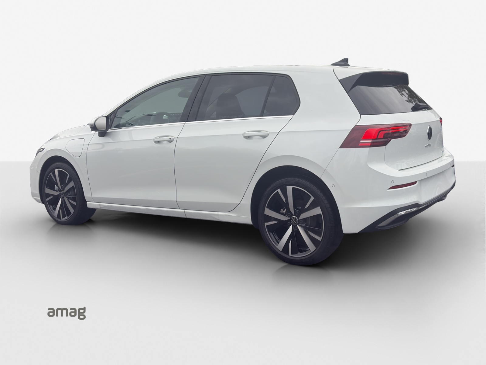 VW Golf 1.5 TSI PHEV Style-image-2