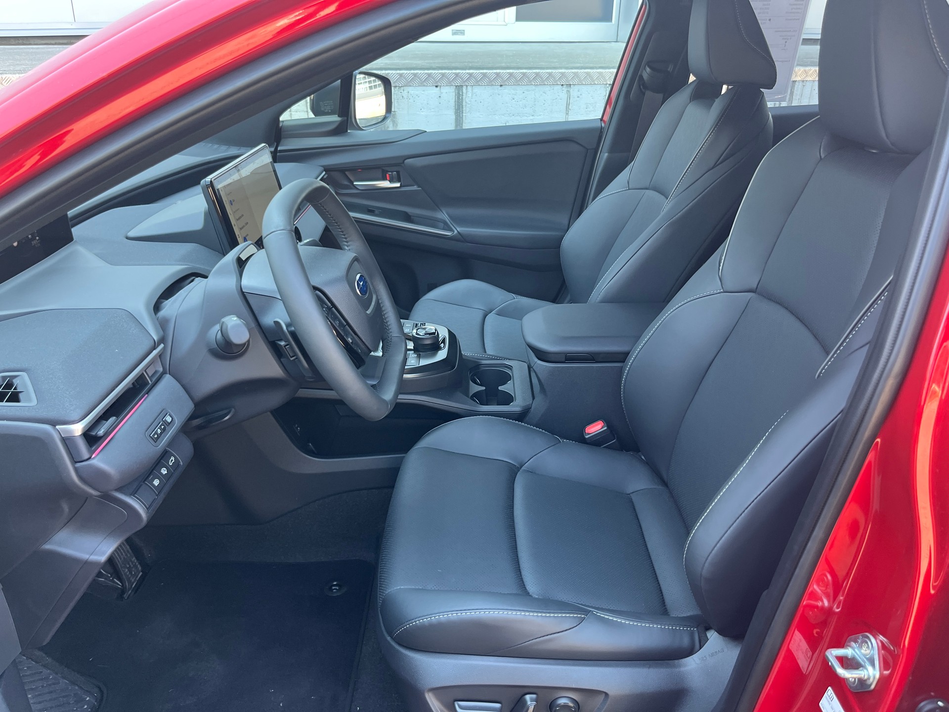 SUBARU Solterra eV Luxury AWD-image-11