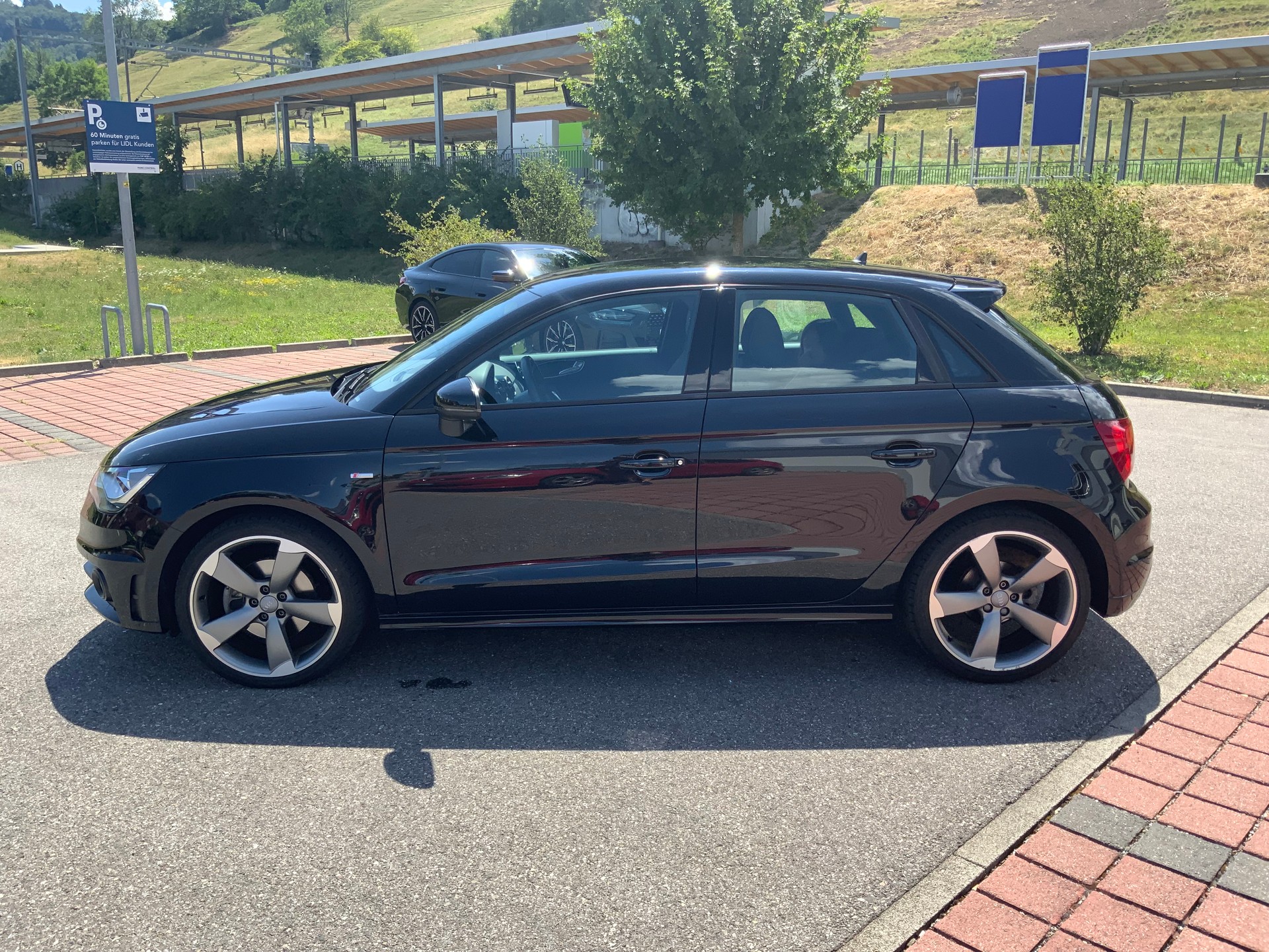 AUDI 1.4 TFSI Ambition S-Tronic-image-4