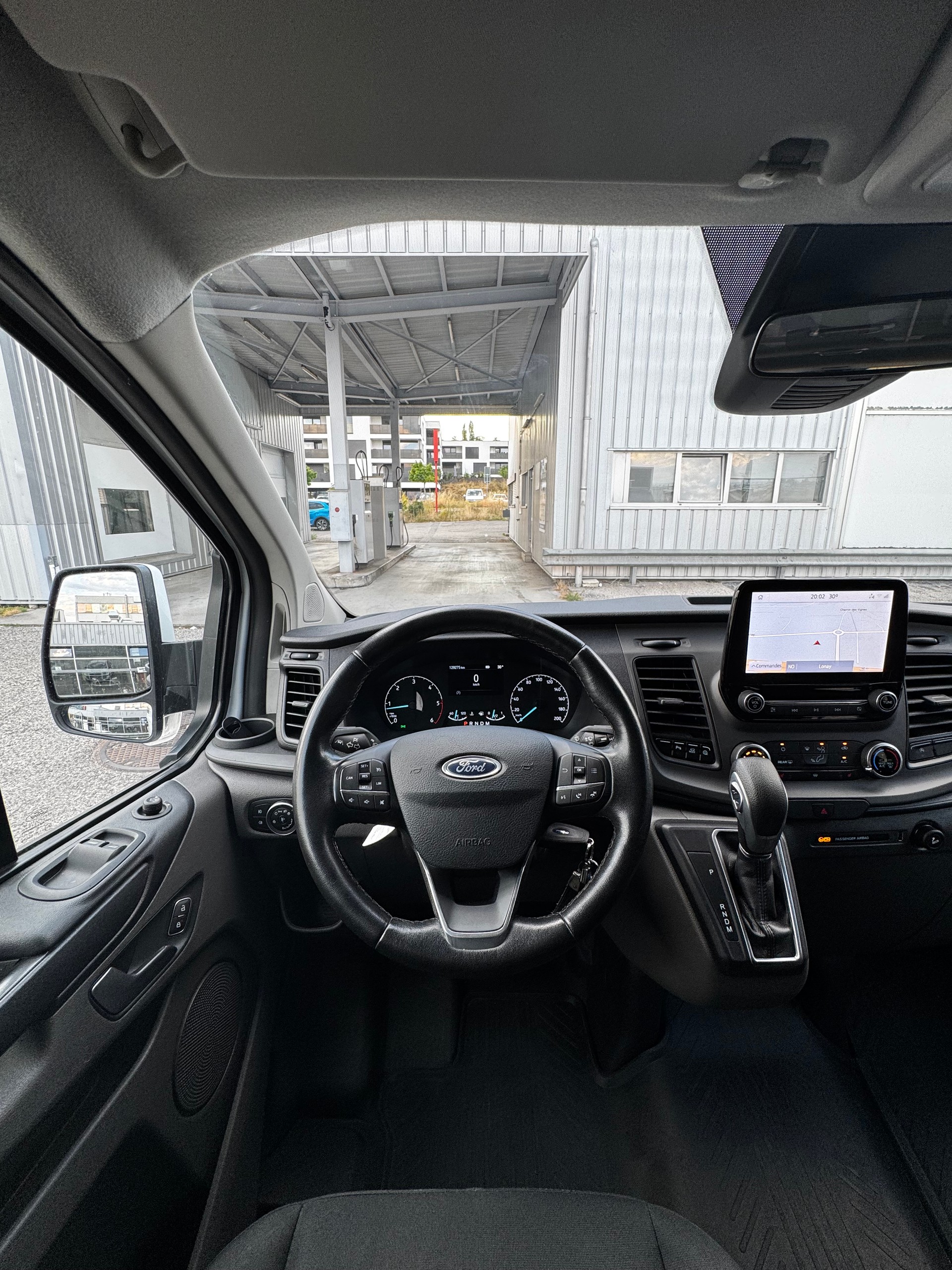 FORD Transit Custom 320 L2H1 Trend A-image-10