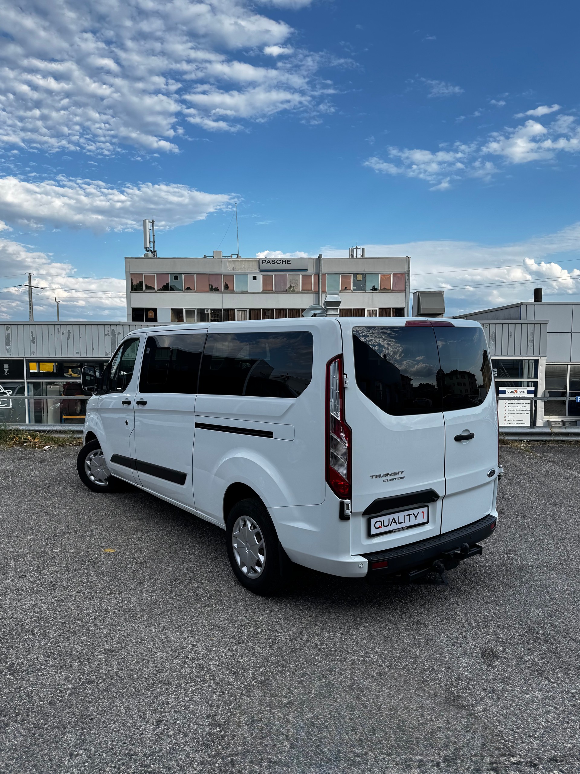 FORD Transit Custom 320 L2H1 Trend A-image-3