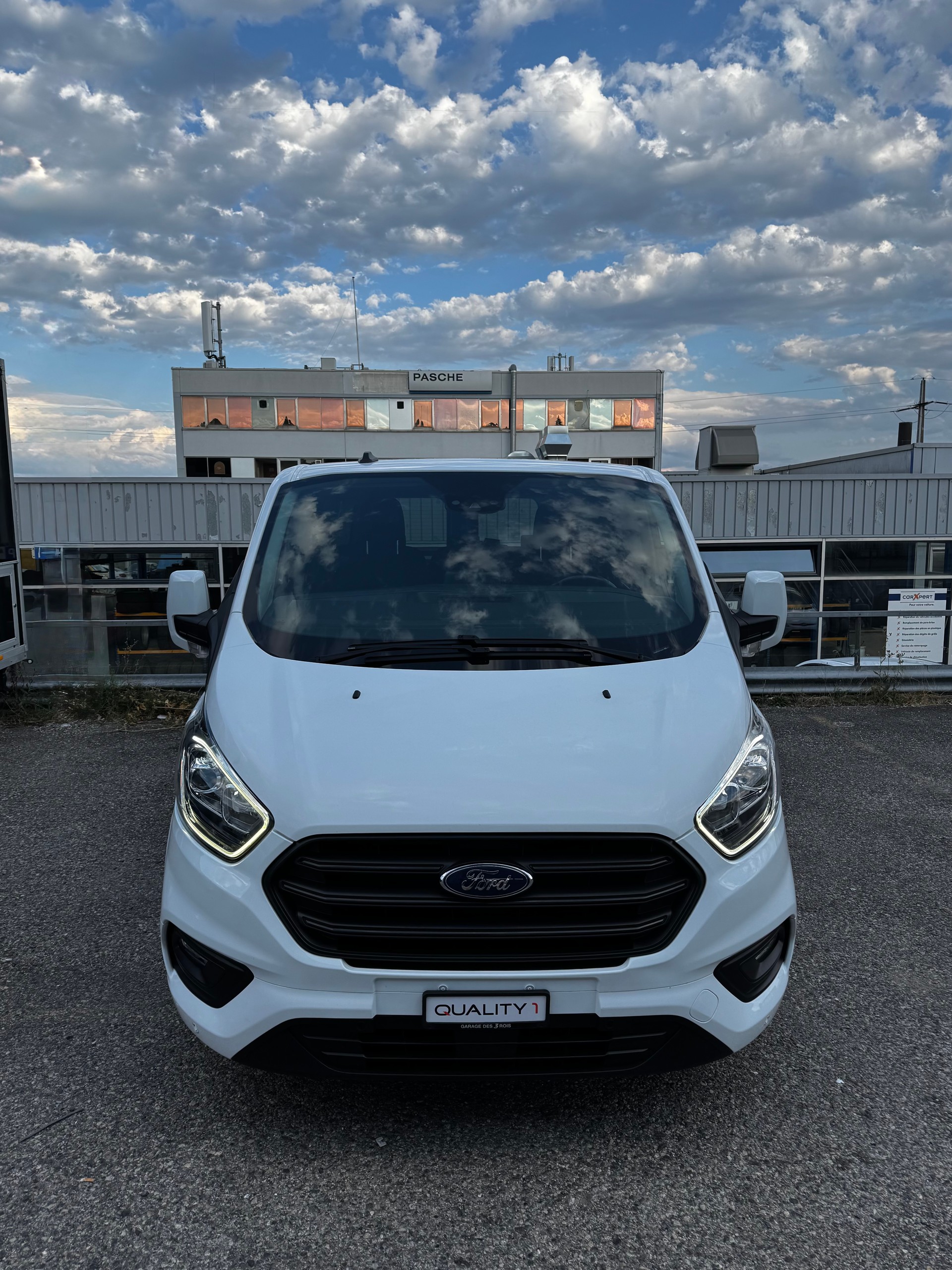 FORD Transit Custom 320 L2H1 Trend A-image-4