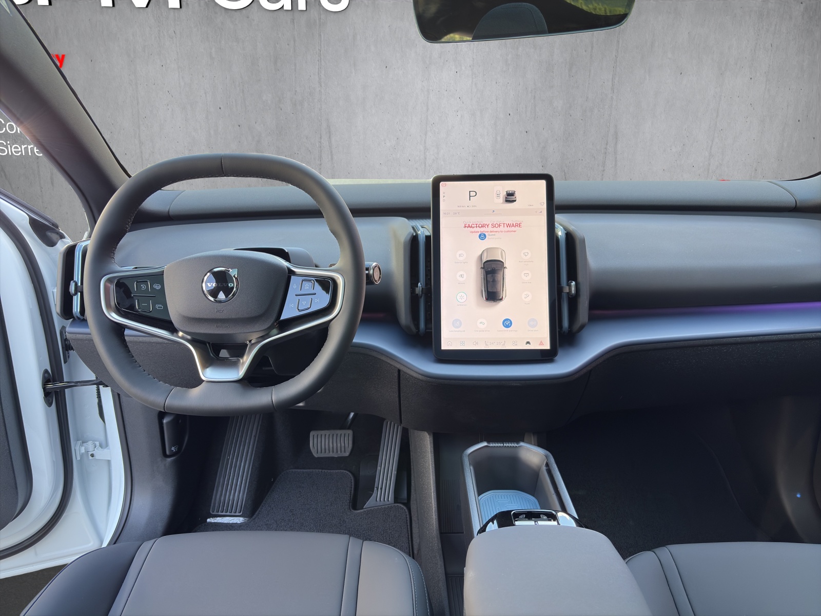 VOLVO EX30 P8 69 kWh AWD Ultra-image-11