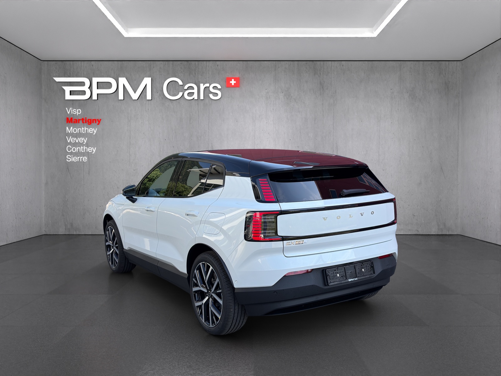 VOLVO EX30 P8 69 kWh AWD Ultra-showroom-element-2