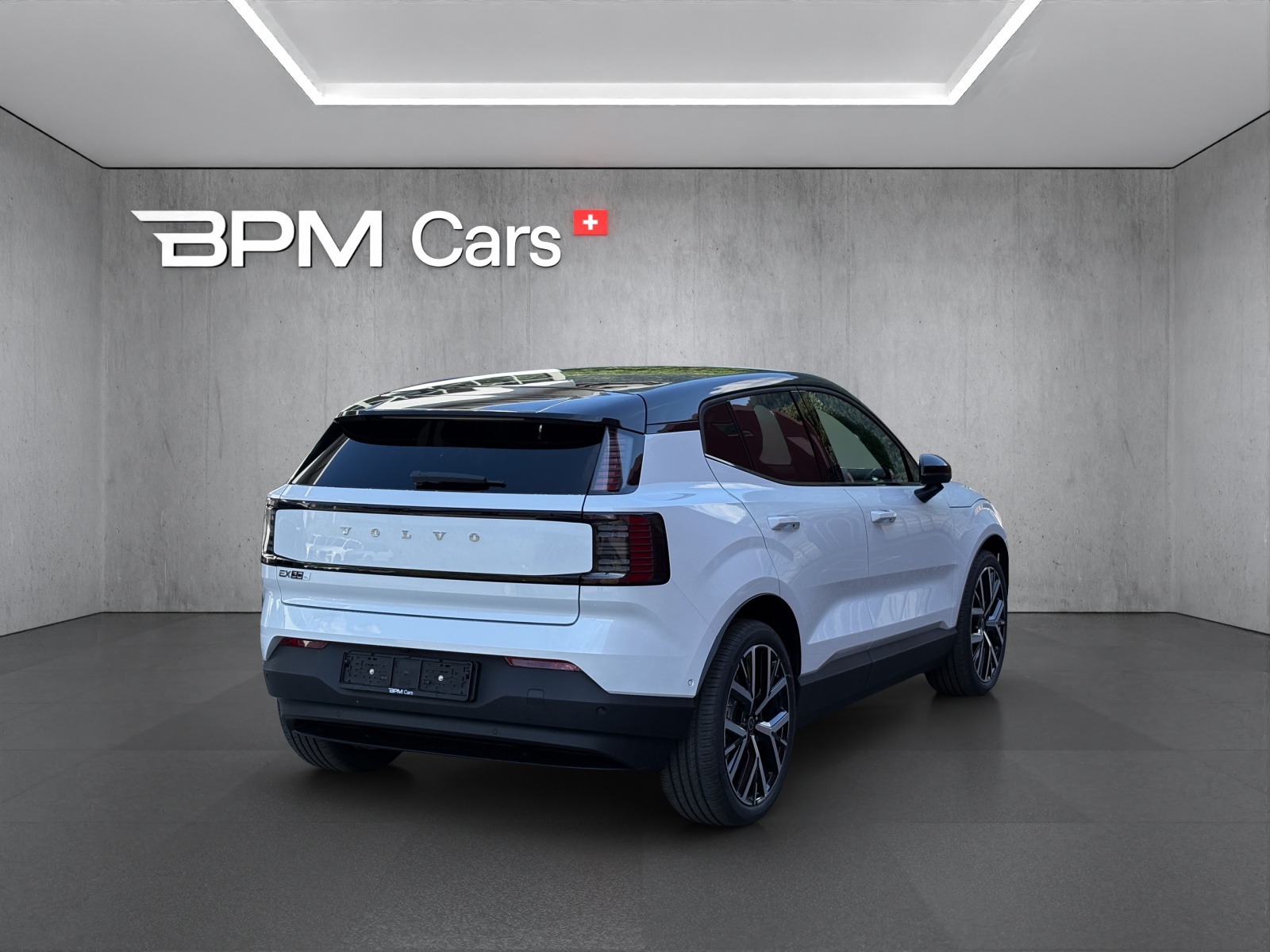 VOLVO EX30 P8 69 kWh AWD Ultra-image-3
