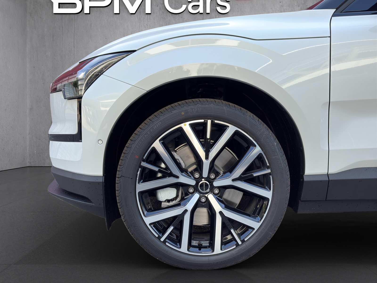 VOLVO EX30 P8 69 kWh AWD Ultra-image-6