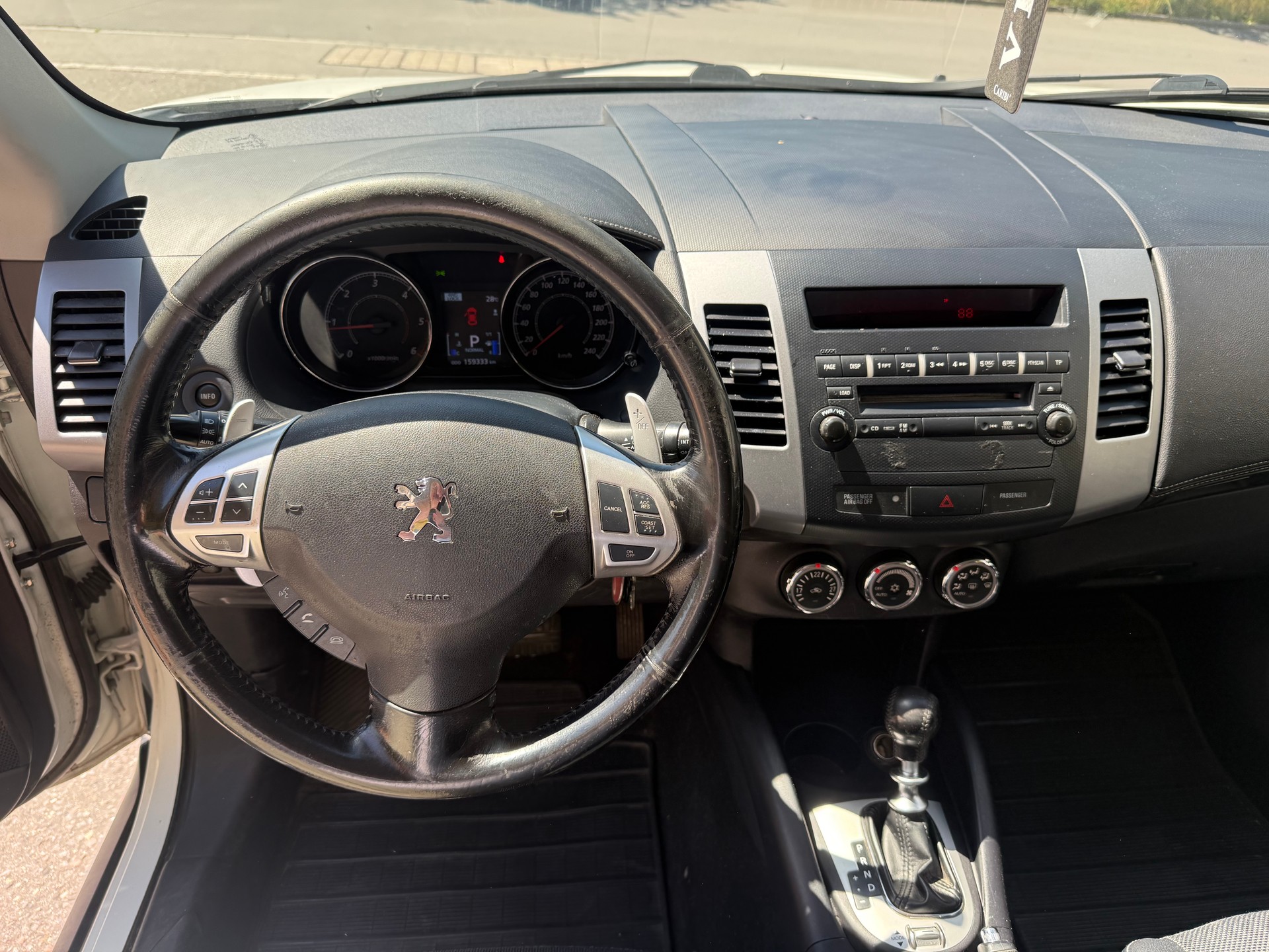 PEUGEOT 4007 2.2 HDi Dynamic DCS6-image-5