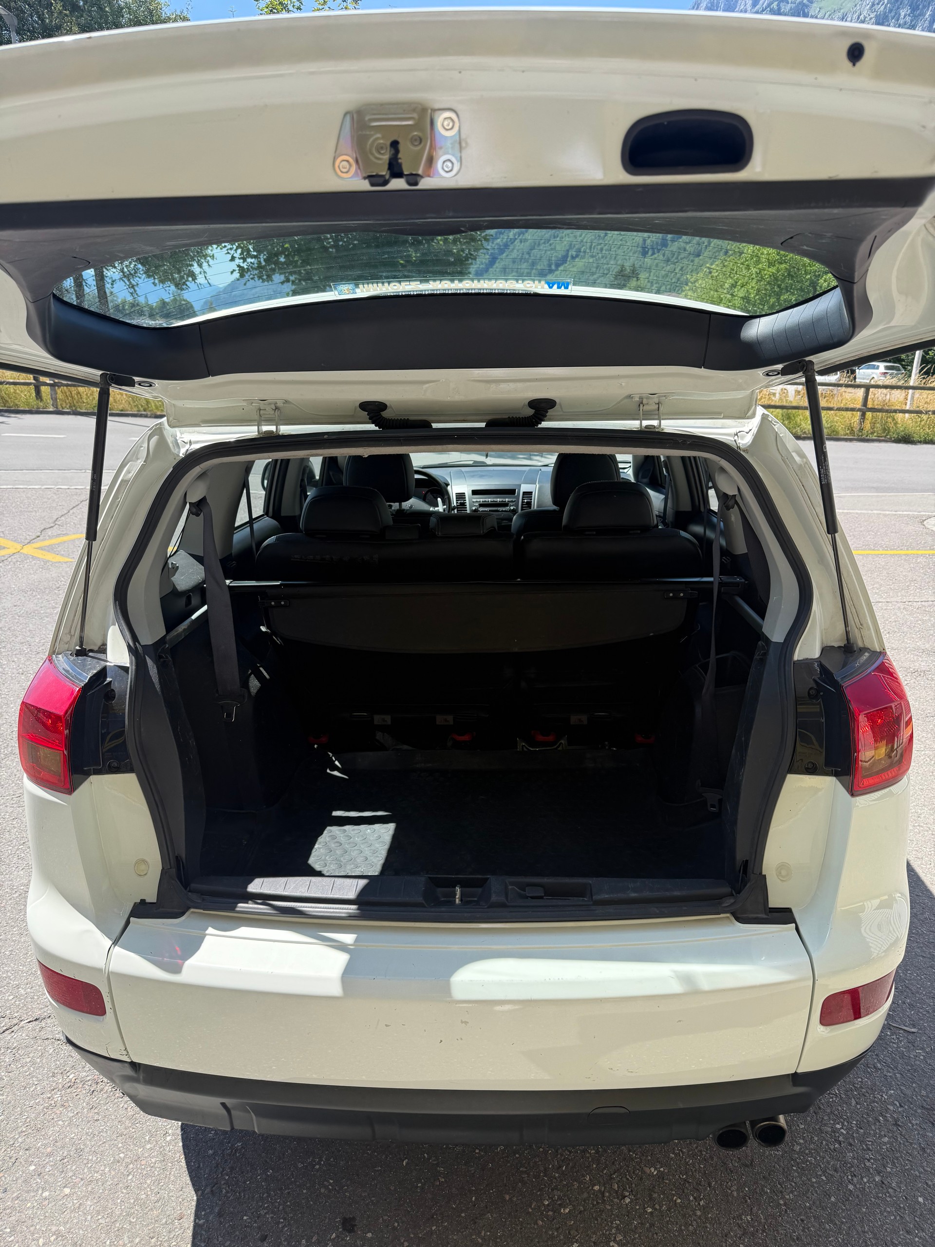 PEUGEOT 4007 2.2 HDi Dynamic DCS6-image-13