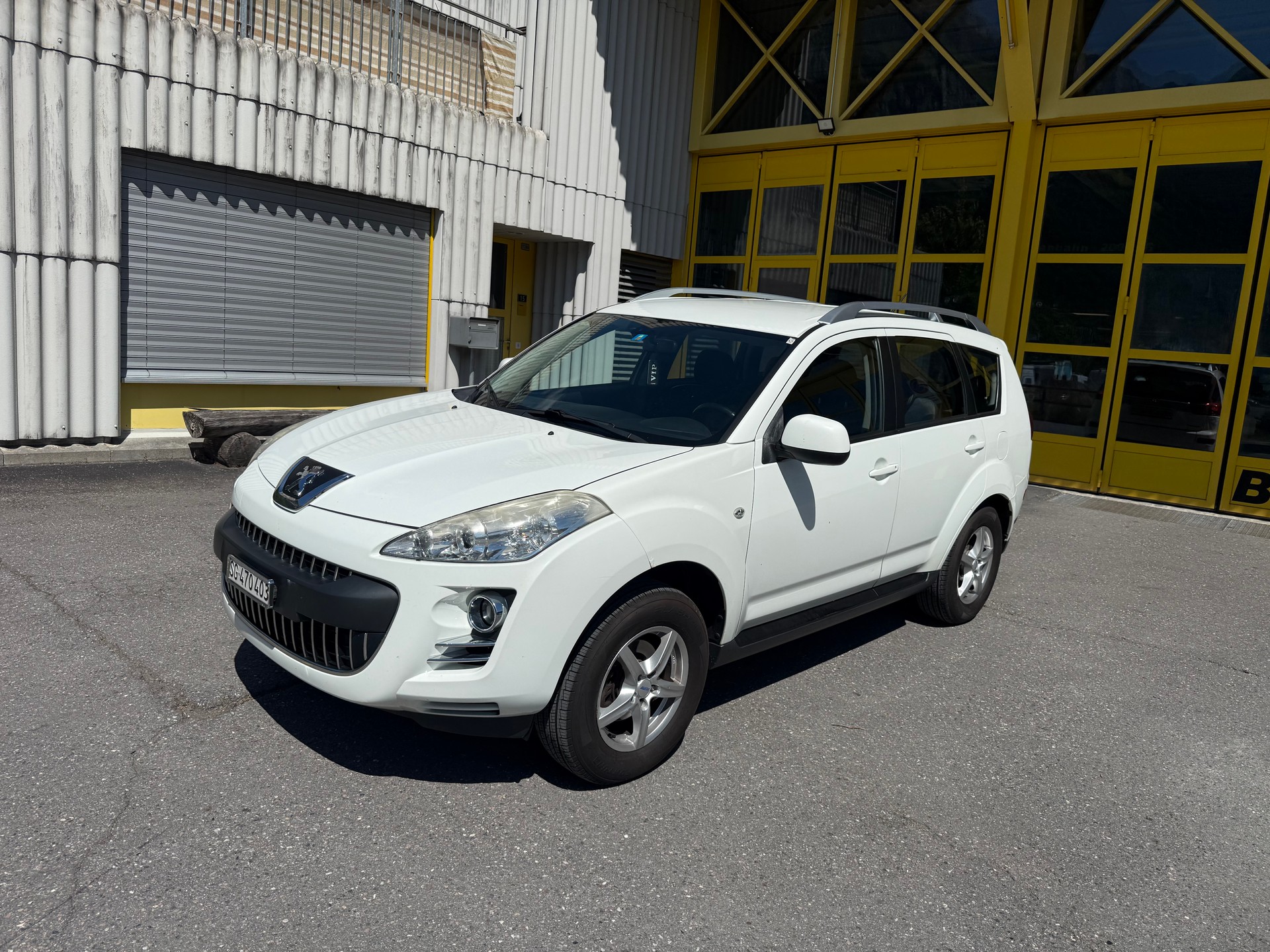 PEUGEOT 4007 2.2 HDi Dynamic DCS6-image-1