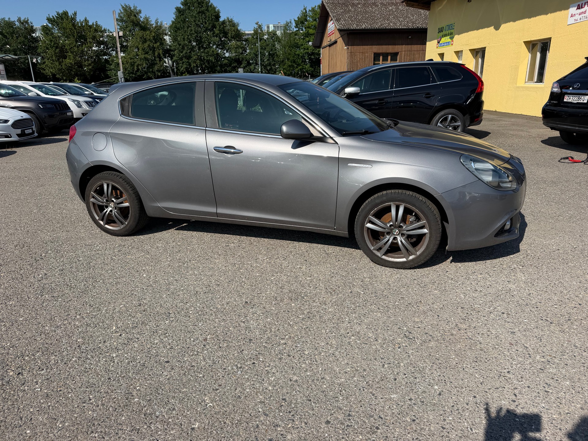 ALFA ROMEO Giulietta 2.0 JTDM Distinctive-image-3