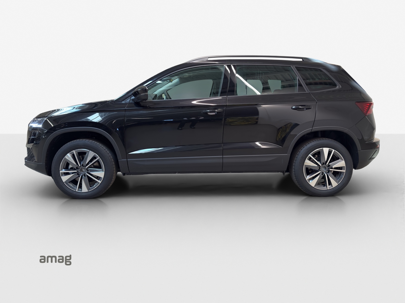 SKODA Karoq 1.5 TSI Dynamic DSG-image-1