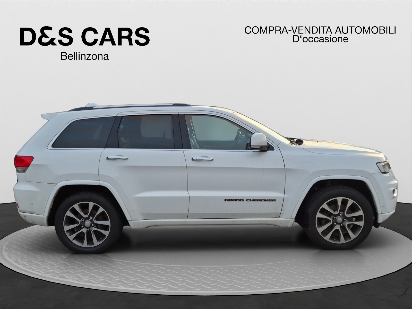JEEP Grand Cherokee 3.0 CRD Overland Automatic-image-5