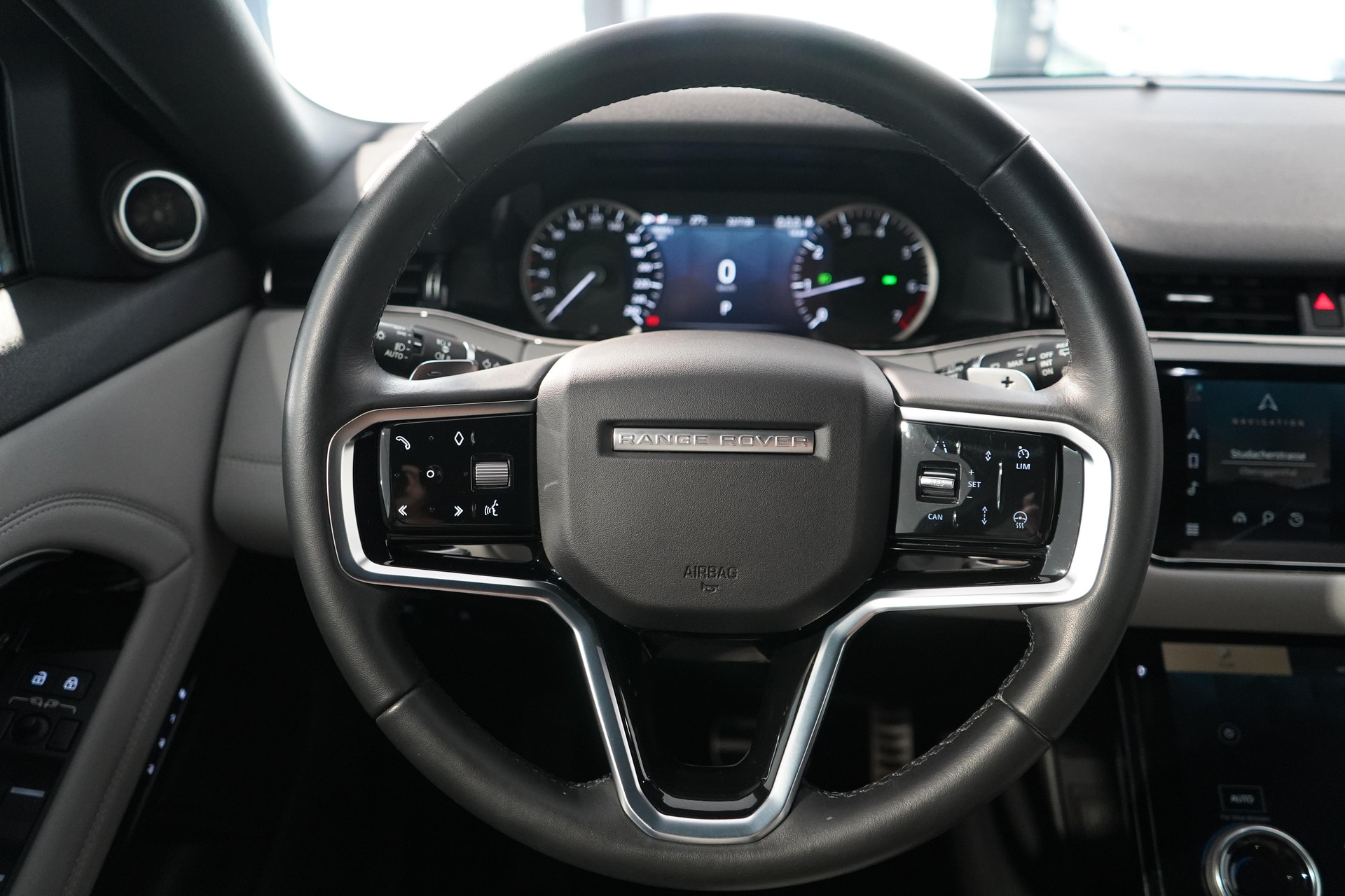 LAND ROVER Range Rover Evoque 2.0 T R-Dynamic SE-image-7