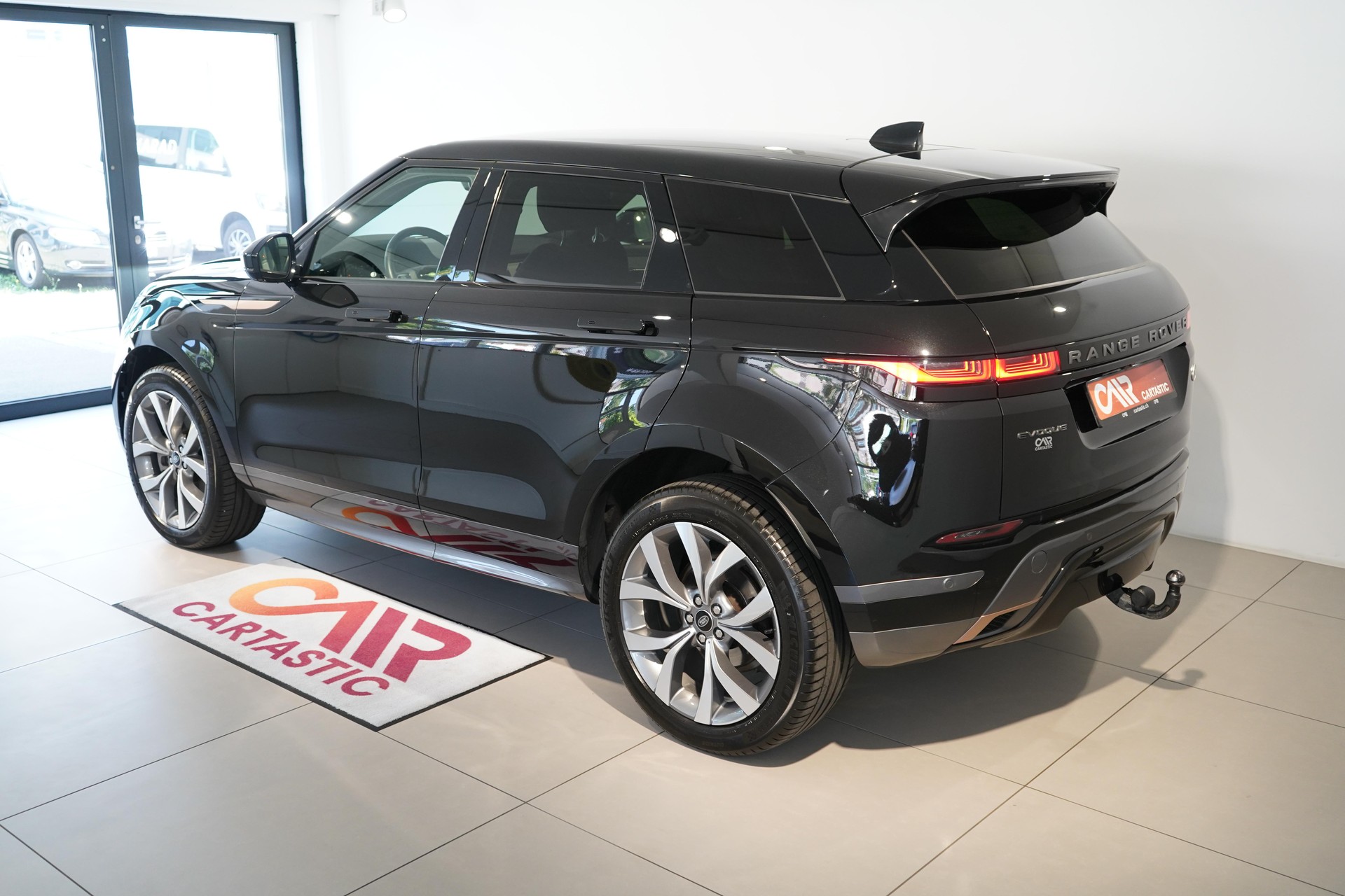 LAND ROVER Range Rover Evoque 2.0 T R-Dynamic SE-image-2