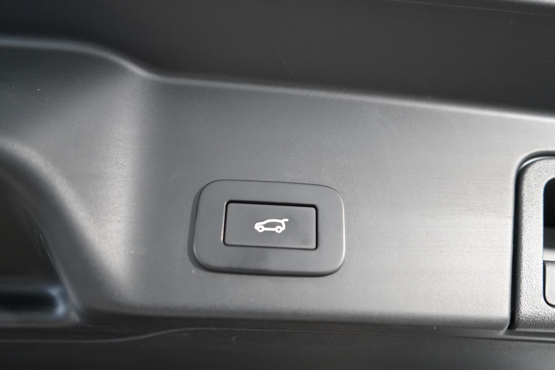 LAND ROVER Range Rover Evoque 2.0 T R-Dynamic SE-image-19