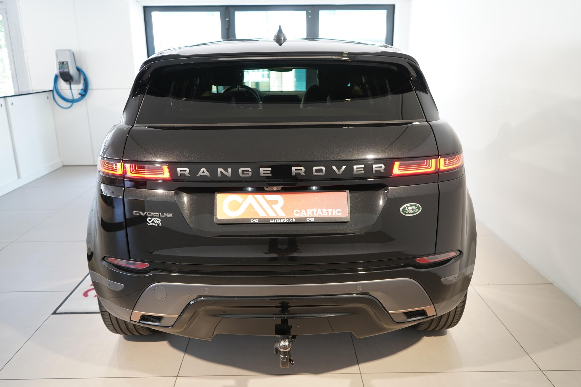 LAND ROVER Range Rover Evoque 2.0 T R-Dynamic SE-image-3